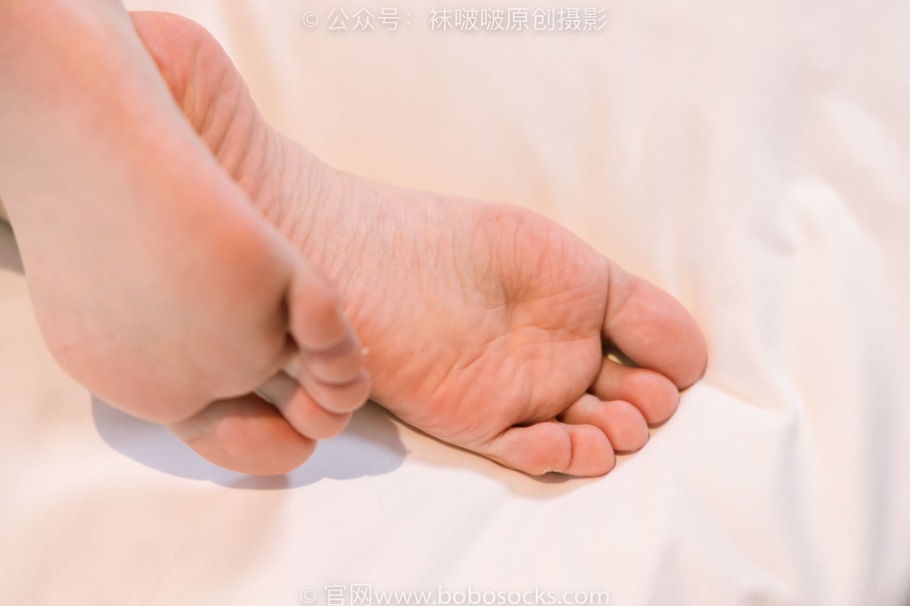 BoBoSocks袜啵啵 No.176 小安-运动鞋、白棉袜、裸足（136P）