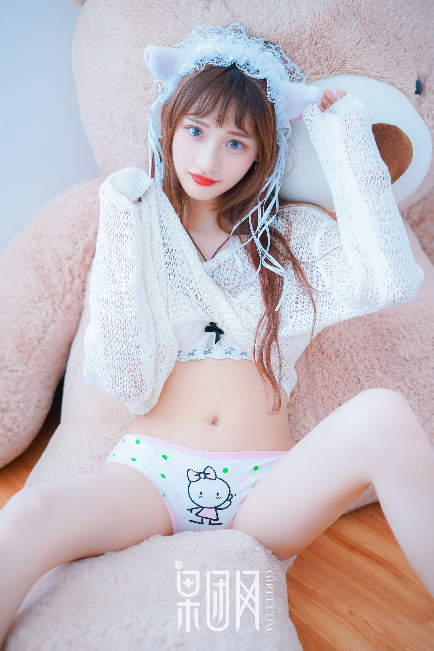 little贝殼《裸露香肩美背大玩cosplay》 [果团网Girlt] No.022（43P）