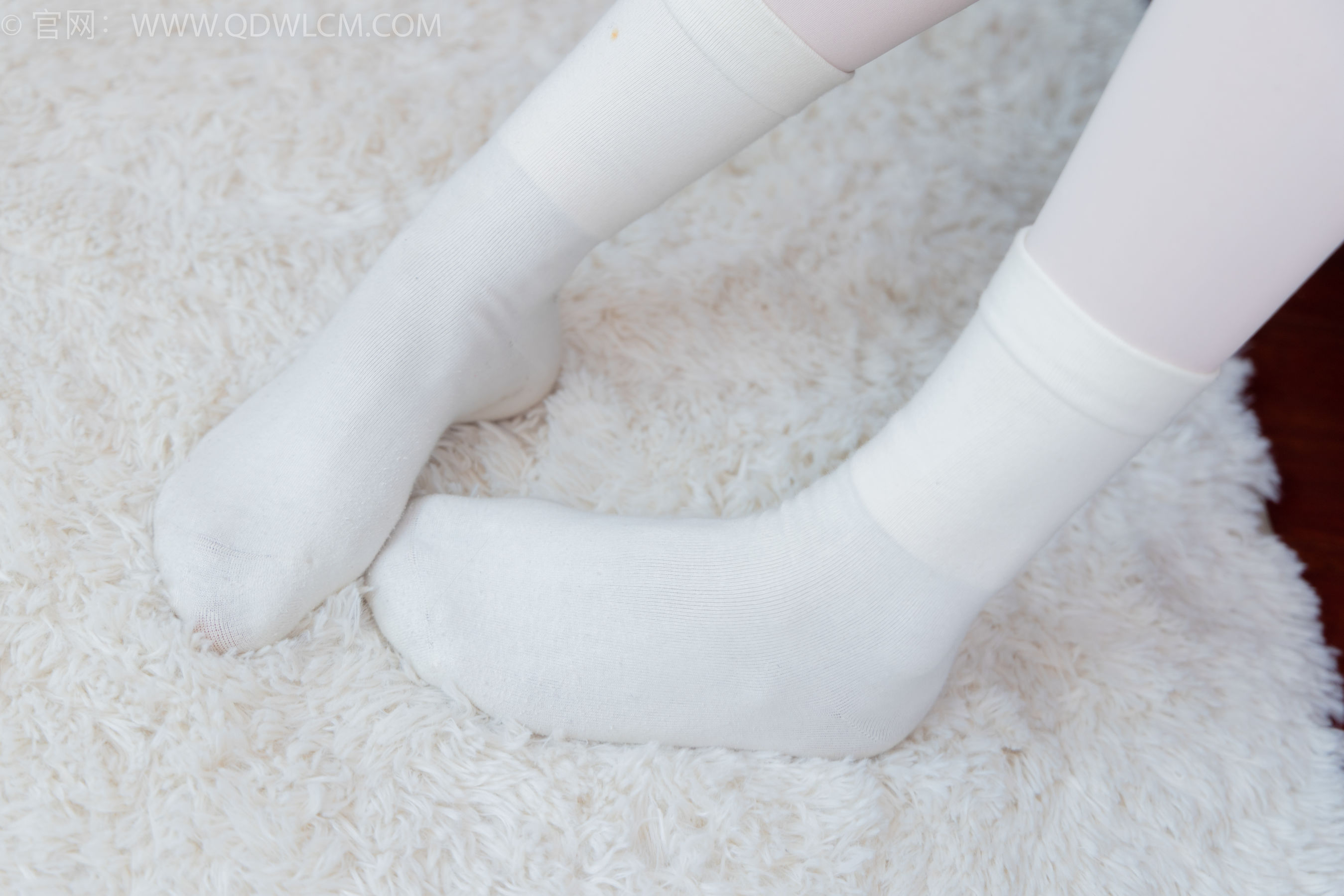 物恋传媒 No.1570 绒绒-一个人的悲喜（155P）