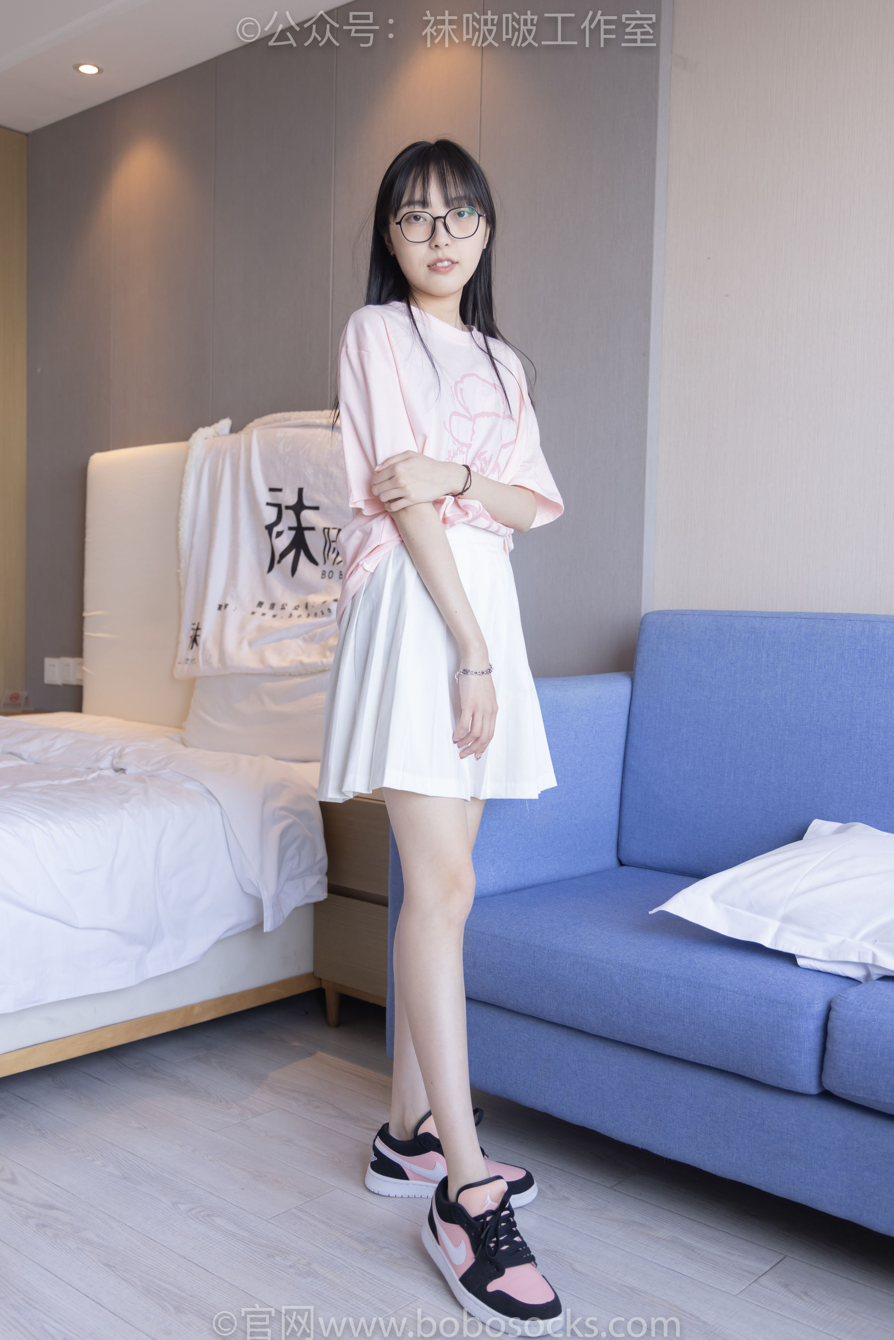 BoBoSocks袜啵啵 No.091 稚予-板鞋、淡粉色船袜、黑色船袜、裸足（148P）