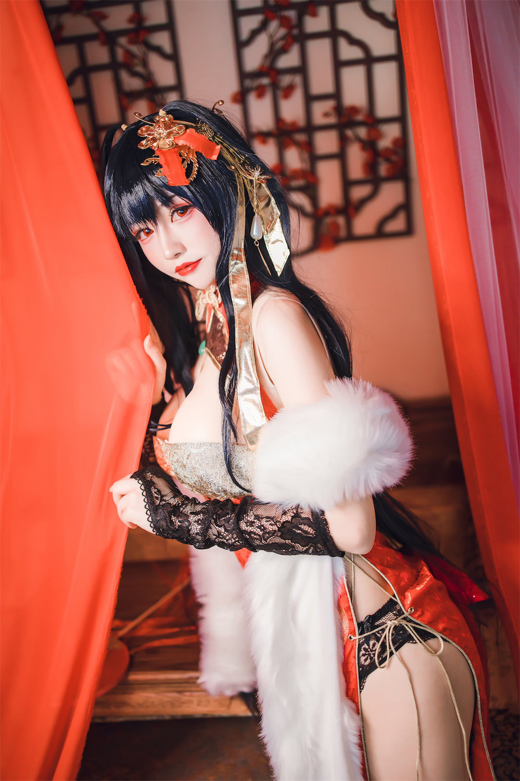 [福利COS] Coser衣衣 - 碧蓝航线 大凤旗袍（34P）