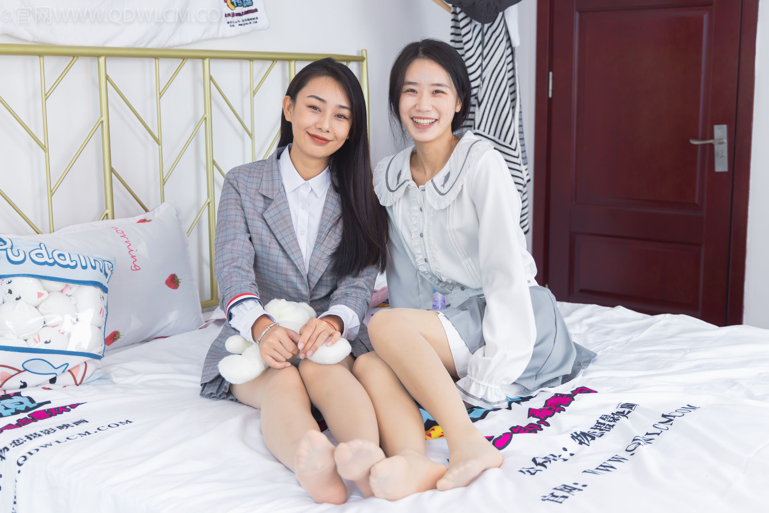 物恋传媒 No.1514 菜菜&岚岚-职场闺蜜（154P）-爱变色