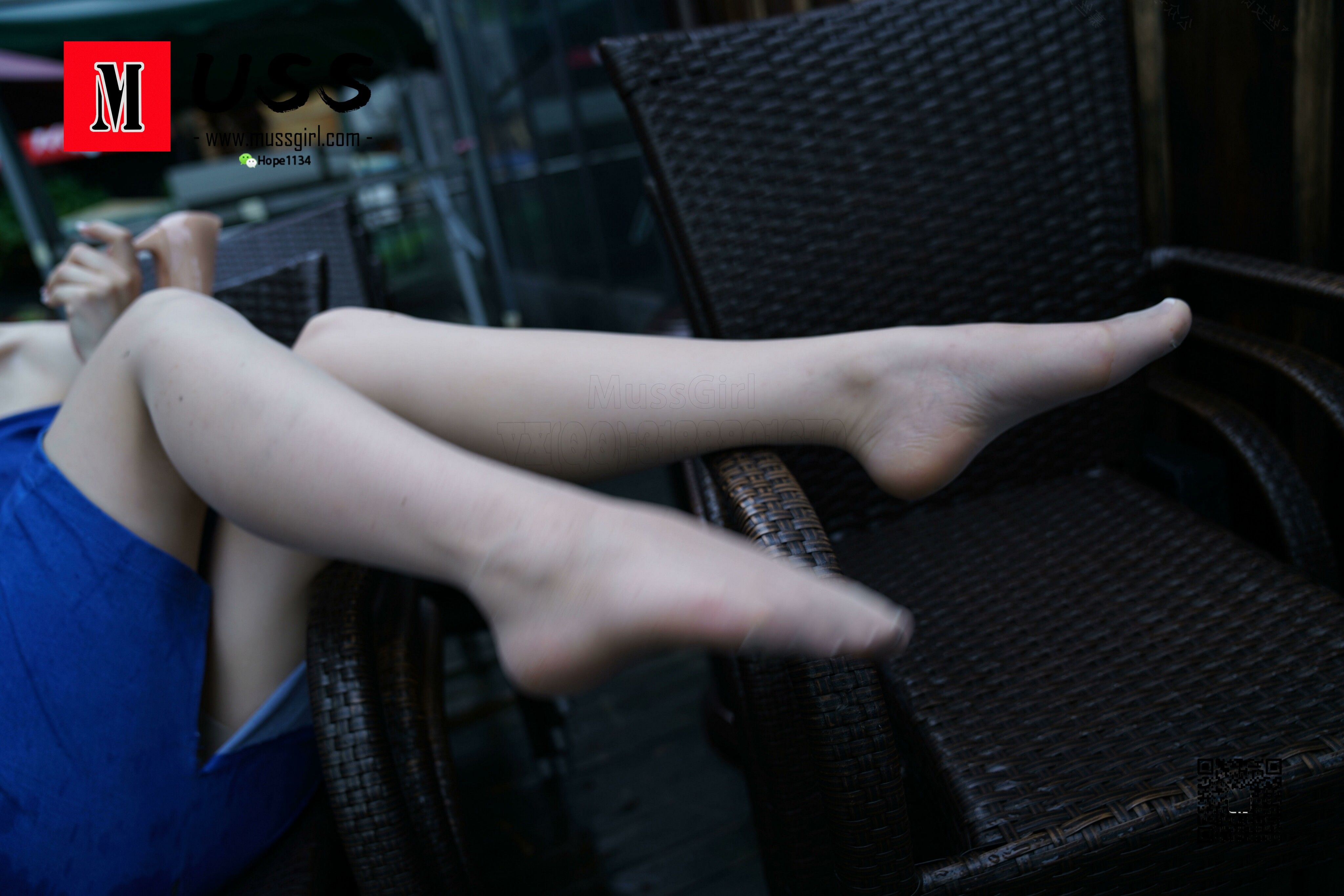 [慕丝女郎MussGirl] No.195 你以为她喜欢喝的是伏特加（83P）