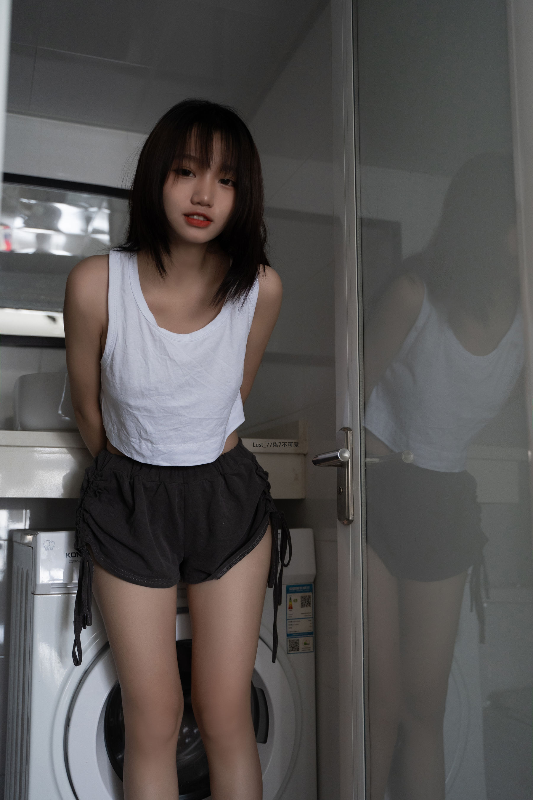 动漫博主柒柒要乖哦 - 初恋背心（111P）