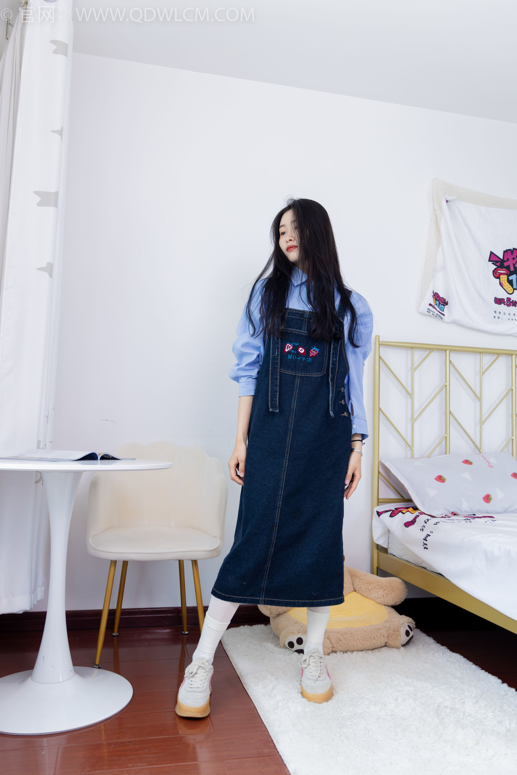 物恋传媒 No.1570 绒绒-一个人的悲喜（155P）