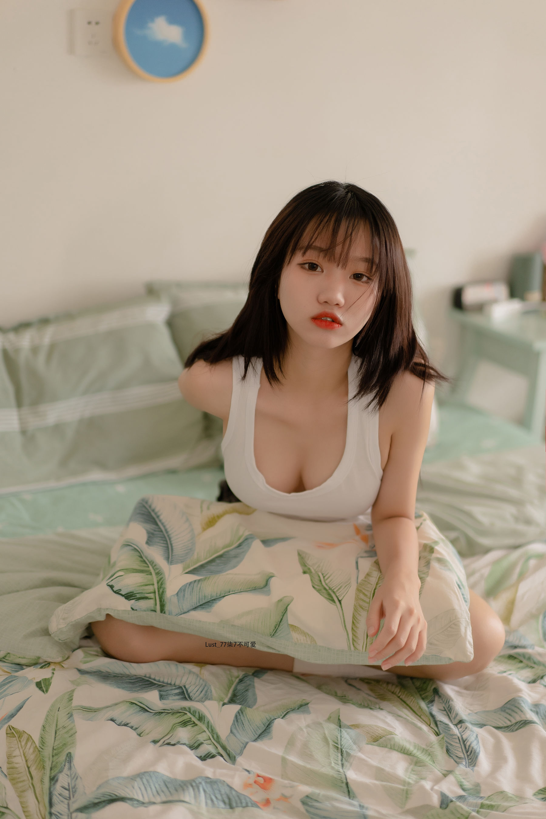 动漫博主柒柒要乖哦 - 初恋背心（111P）