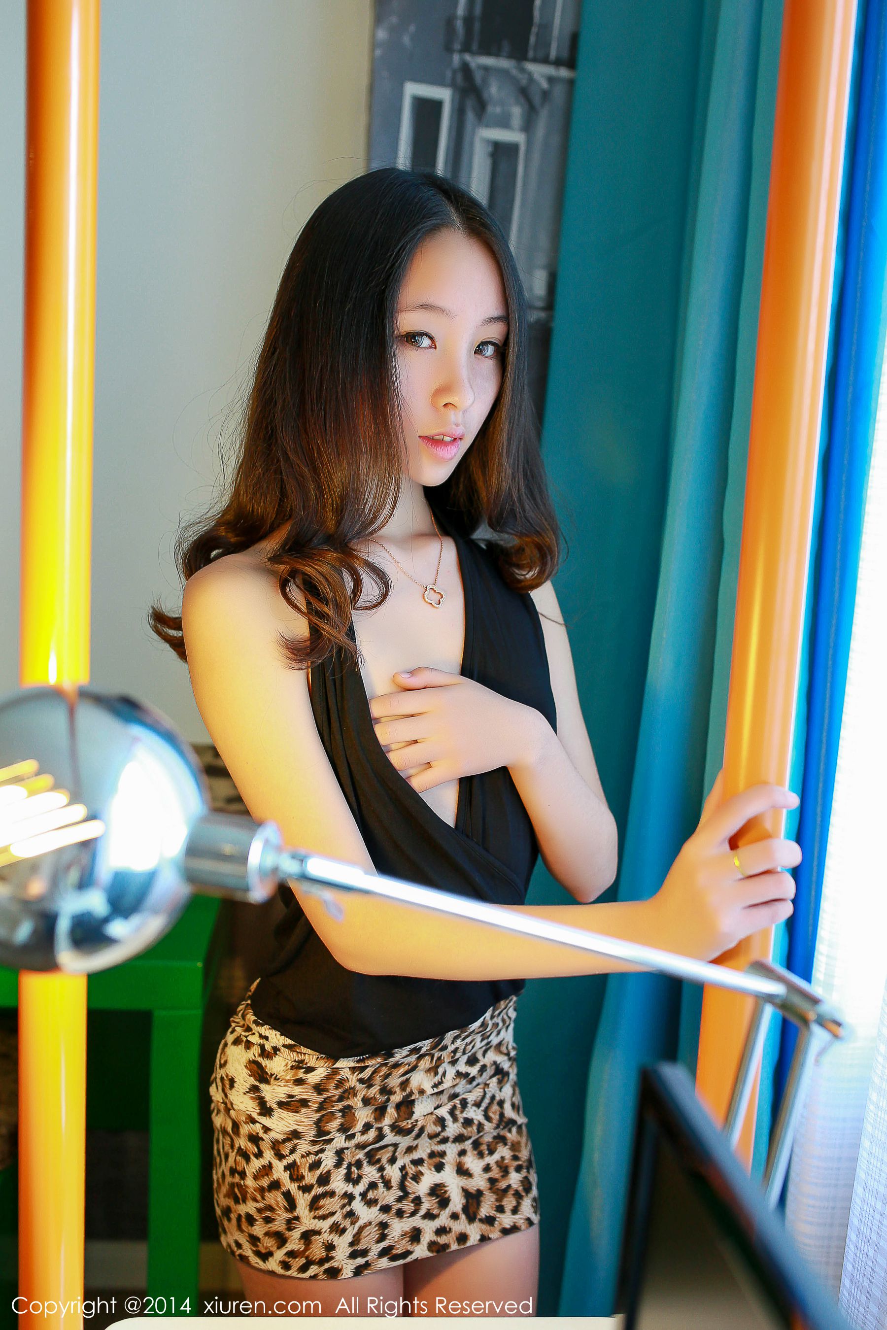 梓萱Crystal《制服私房系列》 [秀人网XiuRen] No.241（52P）