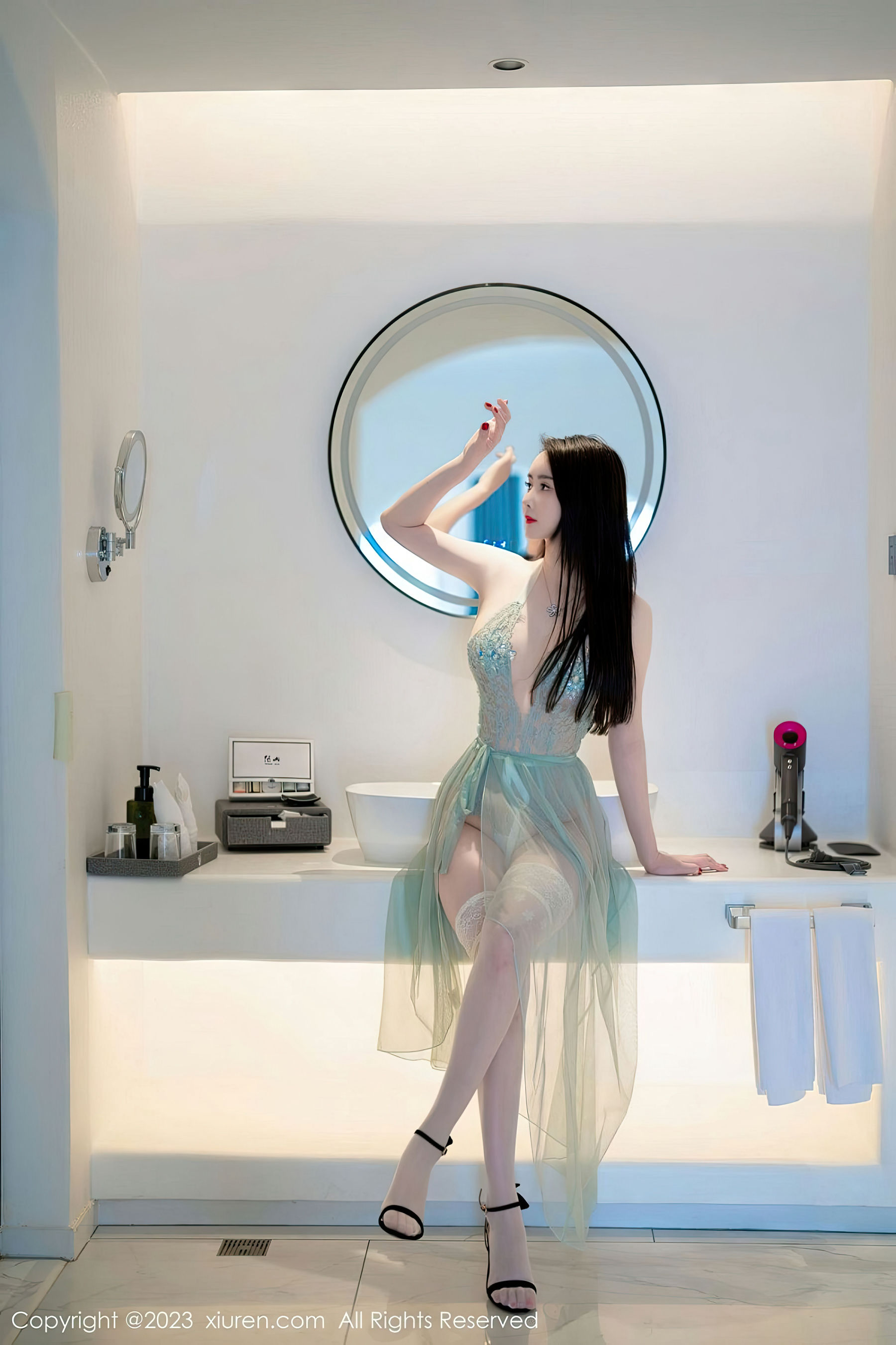 [秀人XiuRen] 2023.03.07 No.6371 Summer宝宝（61P）