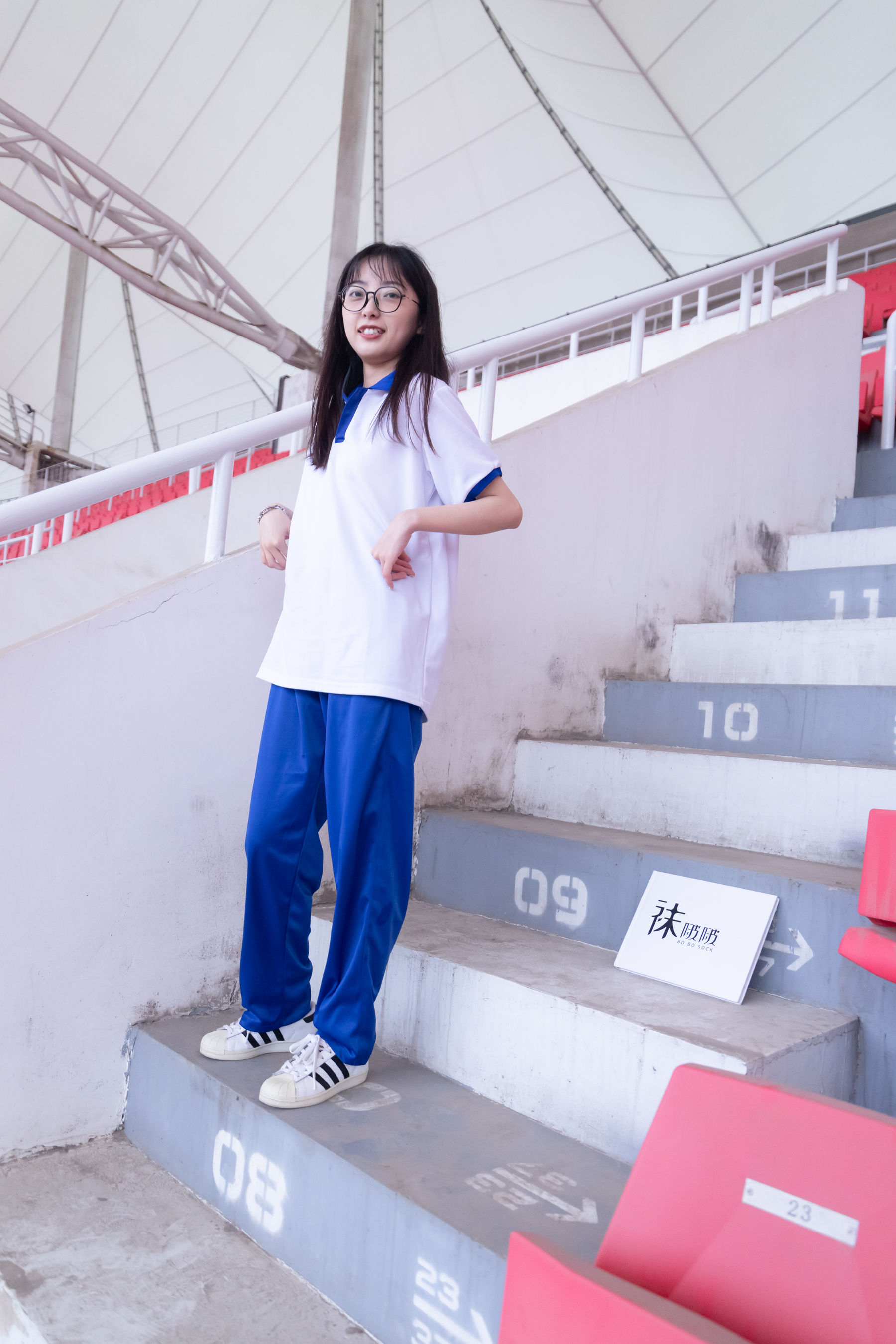 BoBoSocks袜啵啵 No.002 稚予-校服、贝壳头、白棉袜、裸足（138P）