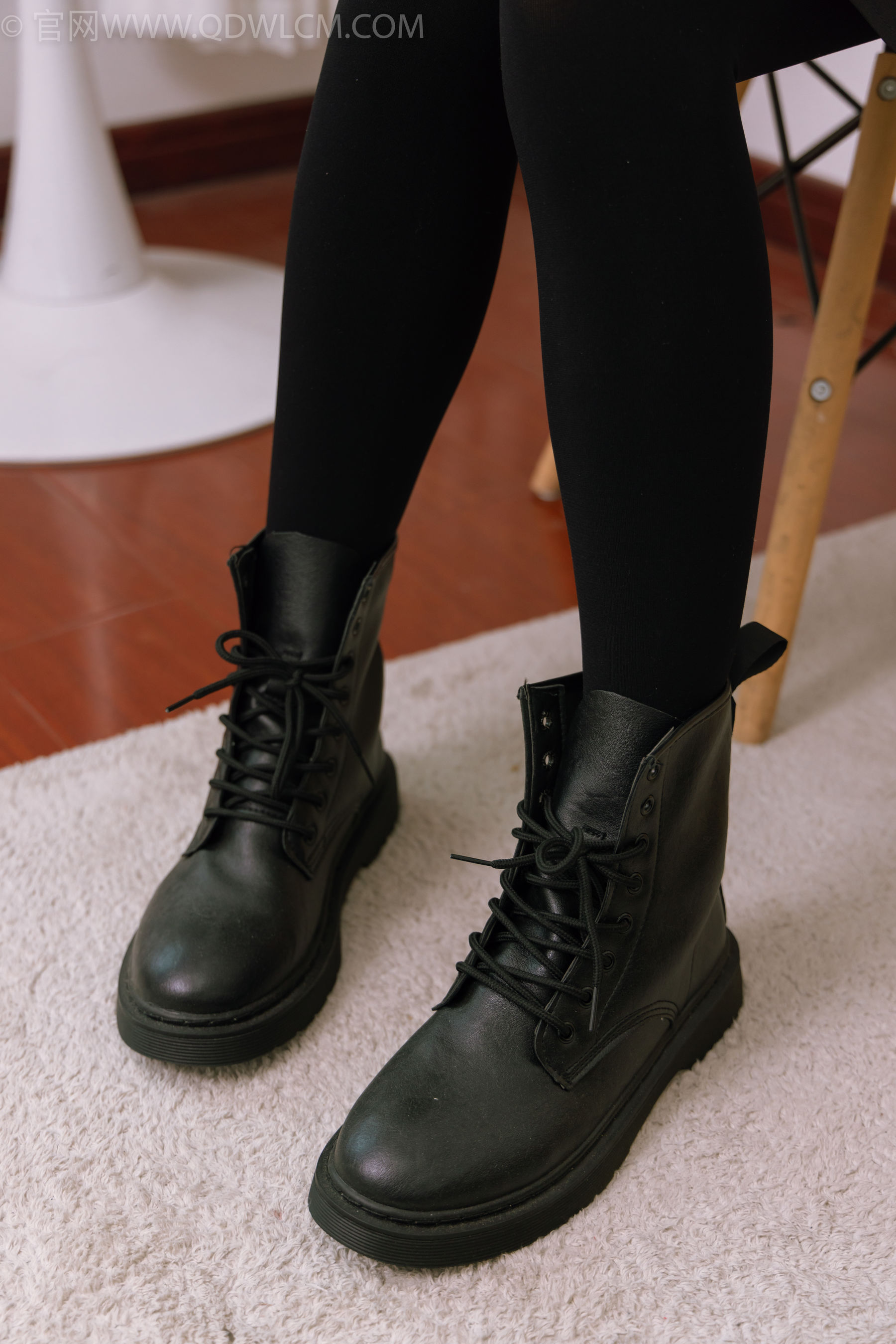 物恋传媒 No.1443 康康-兔年小红袜（159P）