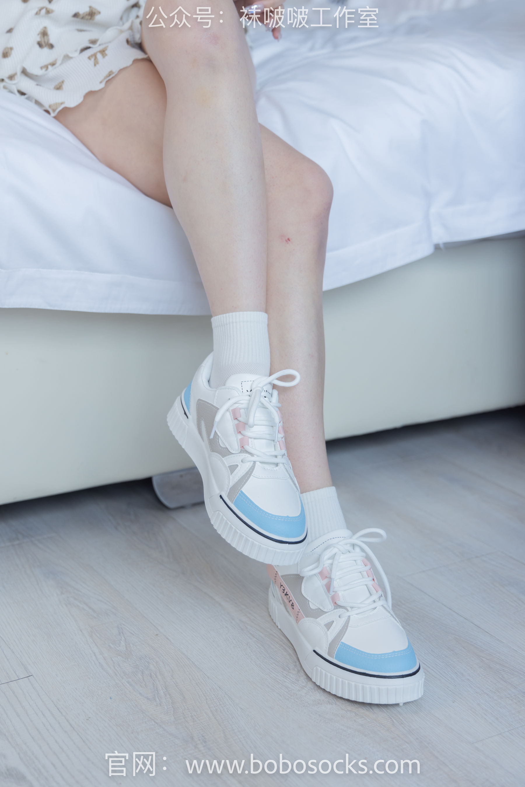 BoBoSocks袜啵啵 No.101 苏苏-板鞋、白棉袜、裸足（140P）