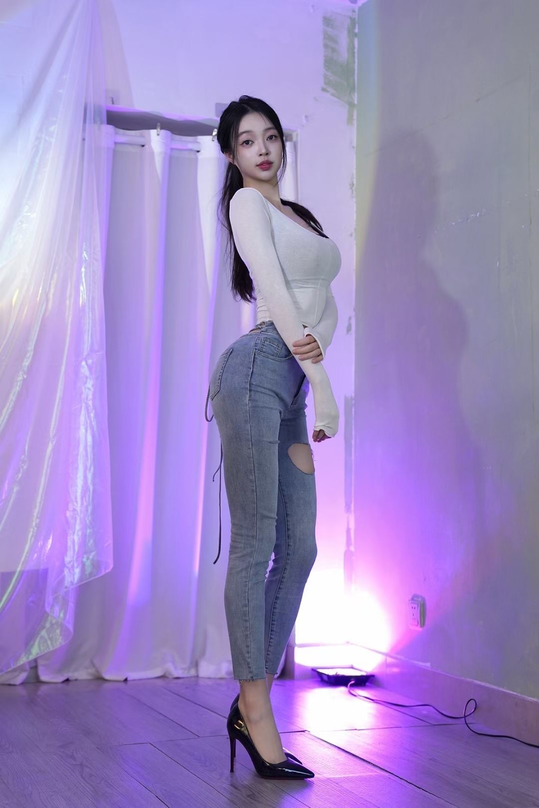 [福利COS] 徐珺大哥 微密圈视图合集（188P）