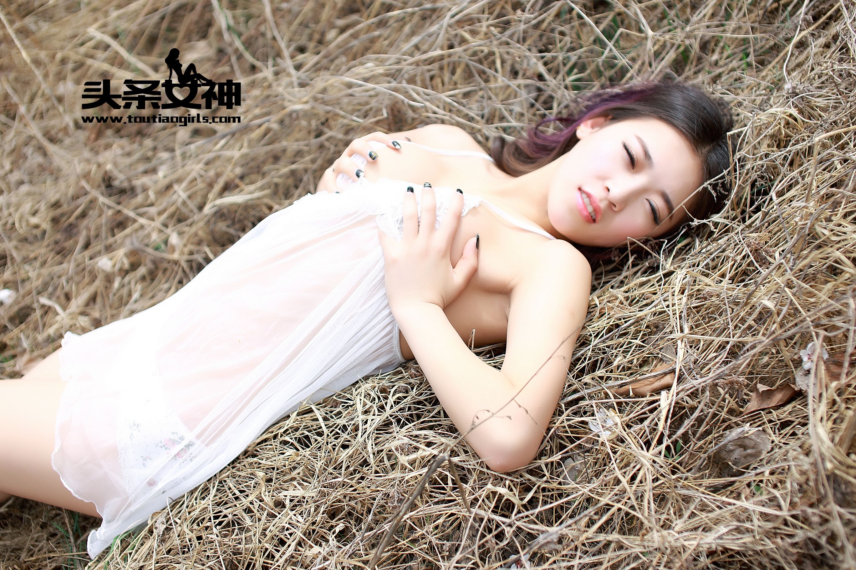 张小梦/凌兮涵《露出在山谷的美臀》 [头条女神]（34P）