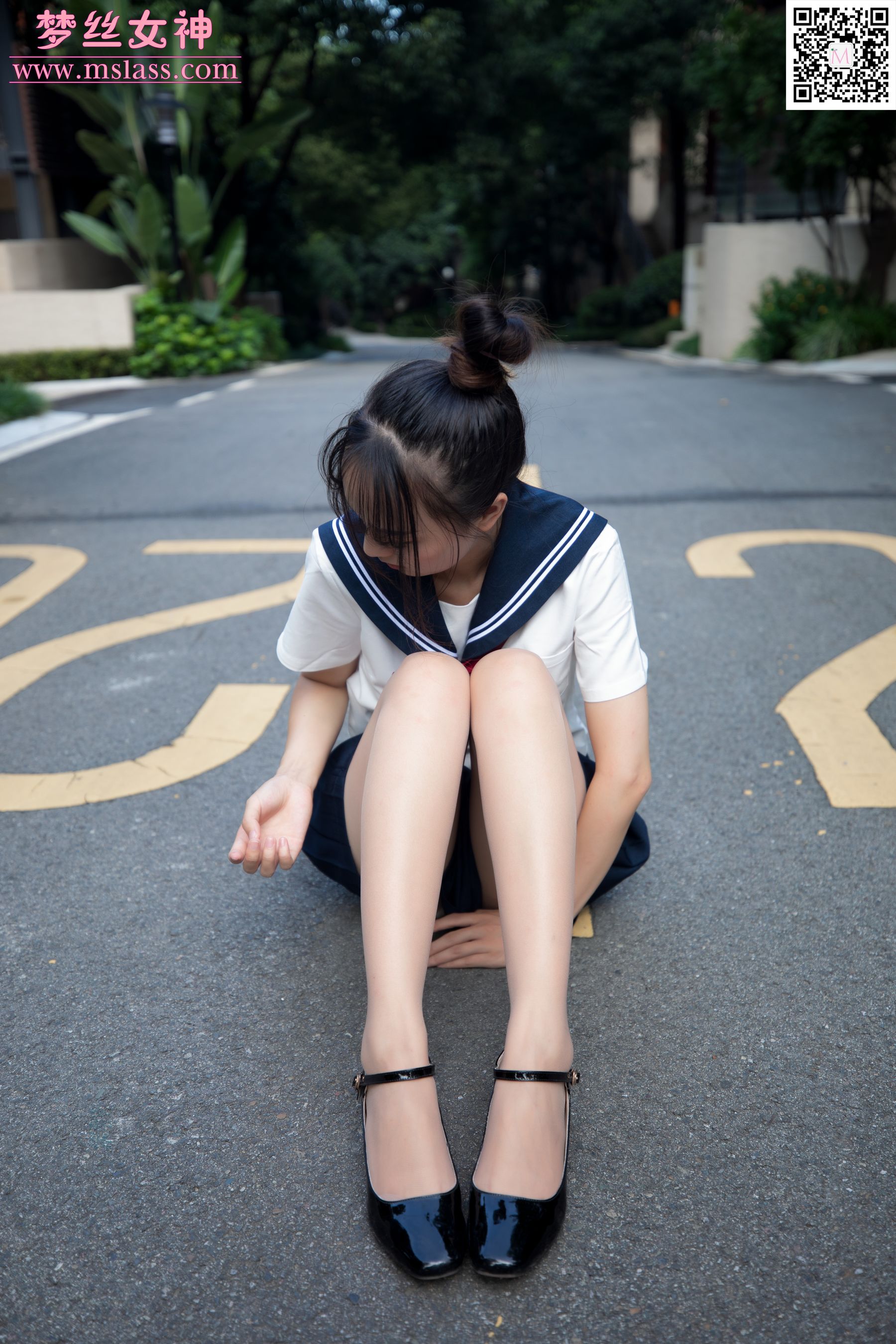 [梦丝女神MSLASS]  玥玥 JK小女神（64P）-爱变色