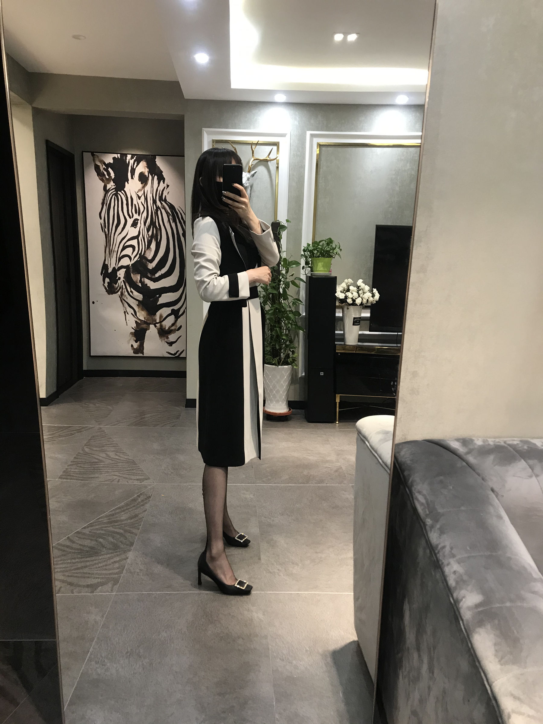 [福利COS] 丝足博主麋鹿_Monroe 2020.04.13 皮草丝惑（52P）