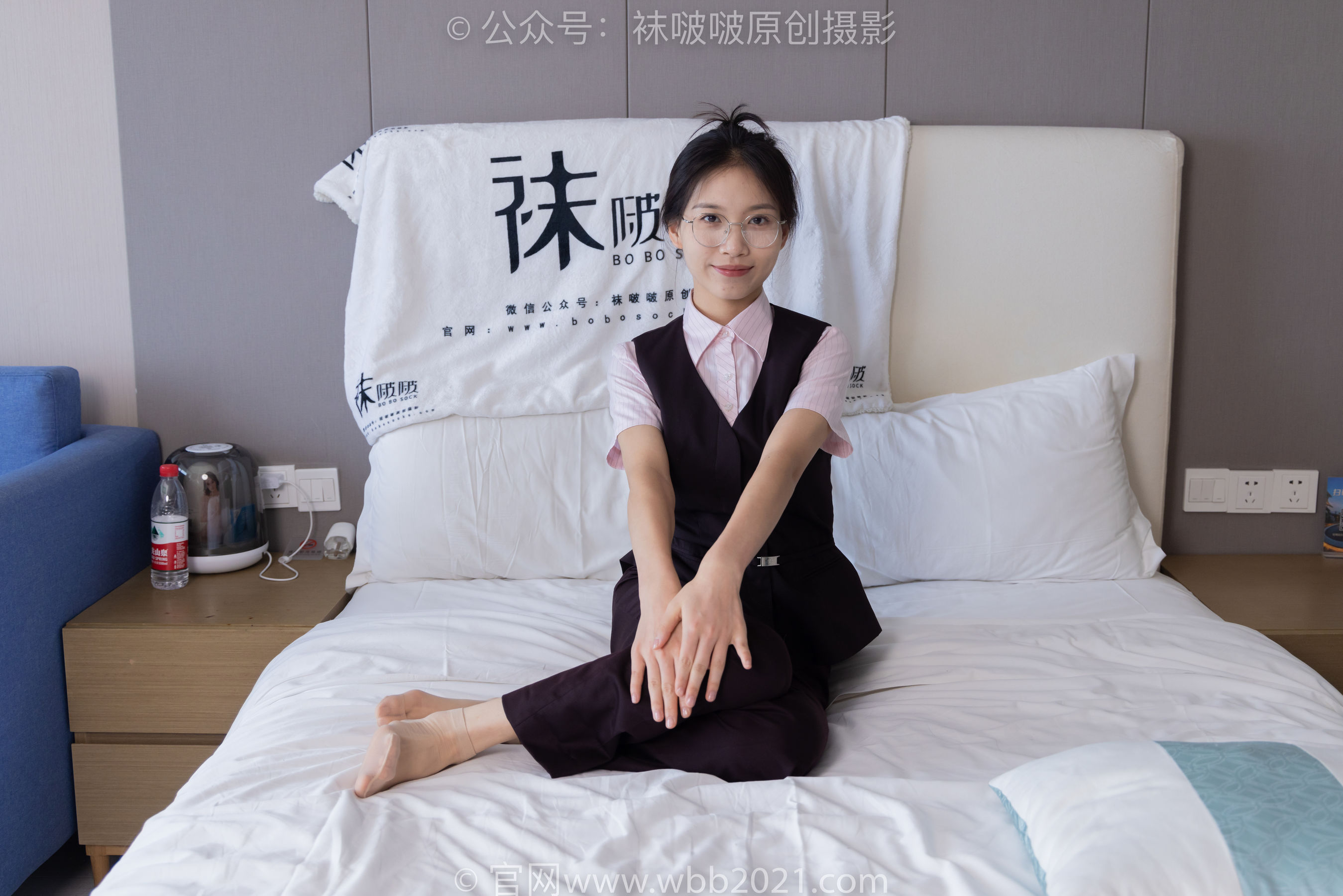 BoBoSocks袜啵啵 No.271 芝士 -平底鞋、短肉丝、银行制服（146P）