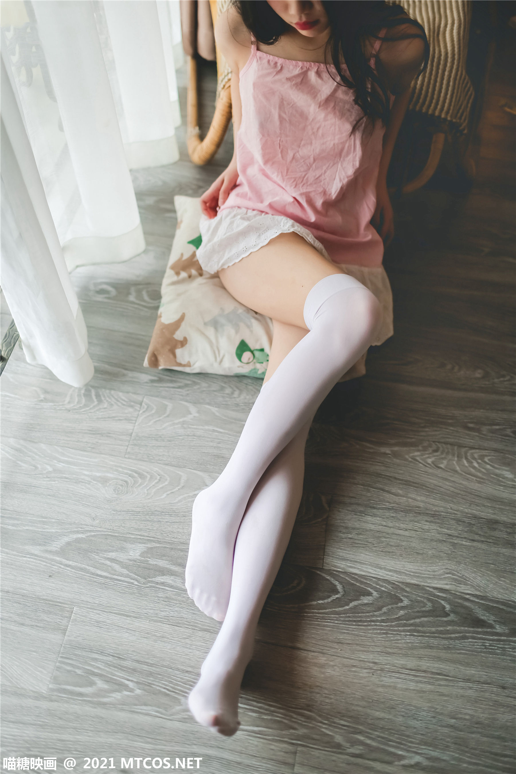 [喵糖映画] VOL.406 小璐sake 粉裙民宿（28P）