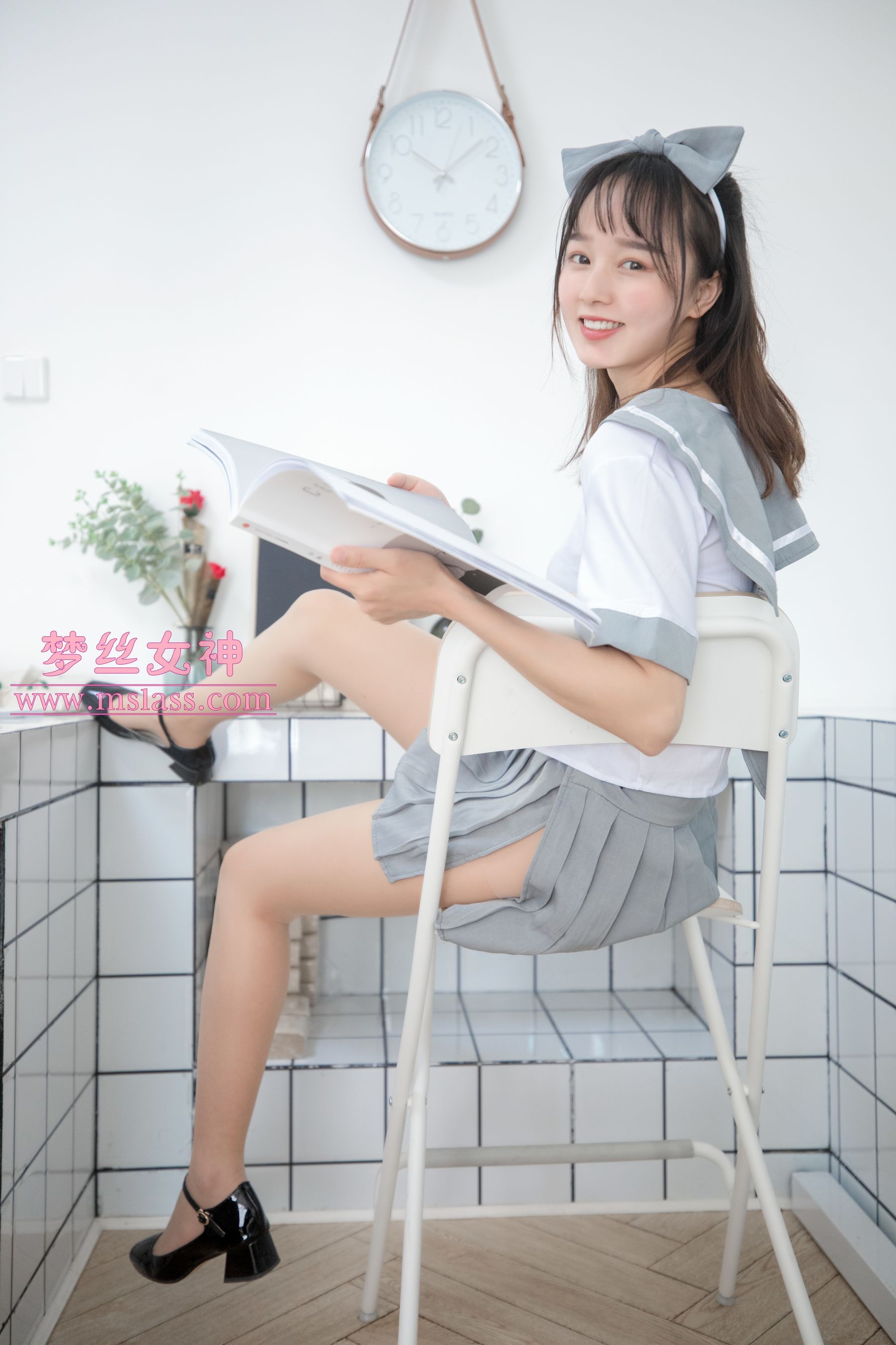 [梦丝女神MSLASS]  玥玥 白色丝袜空间（81P）