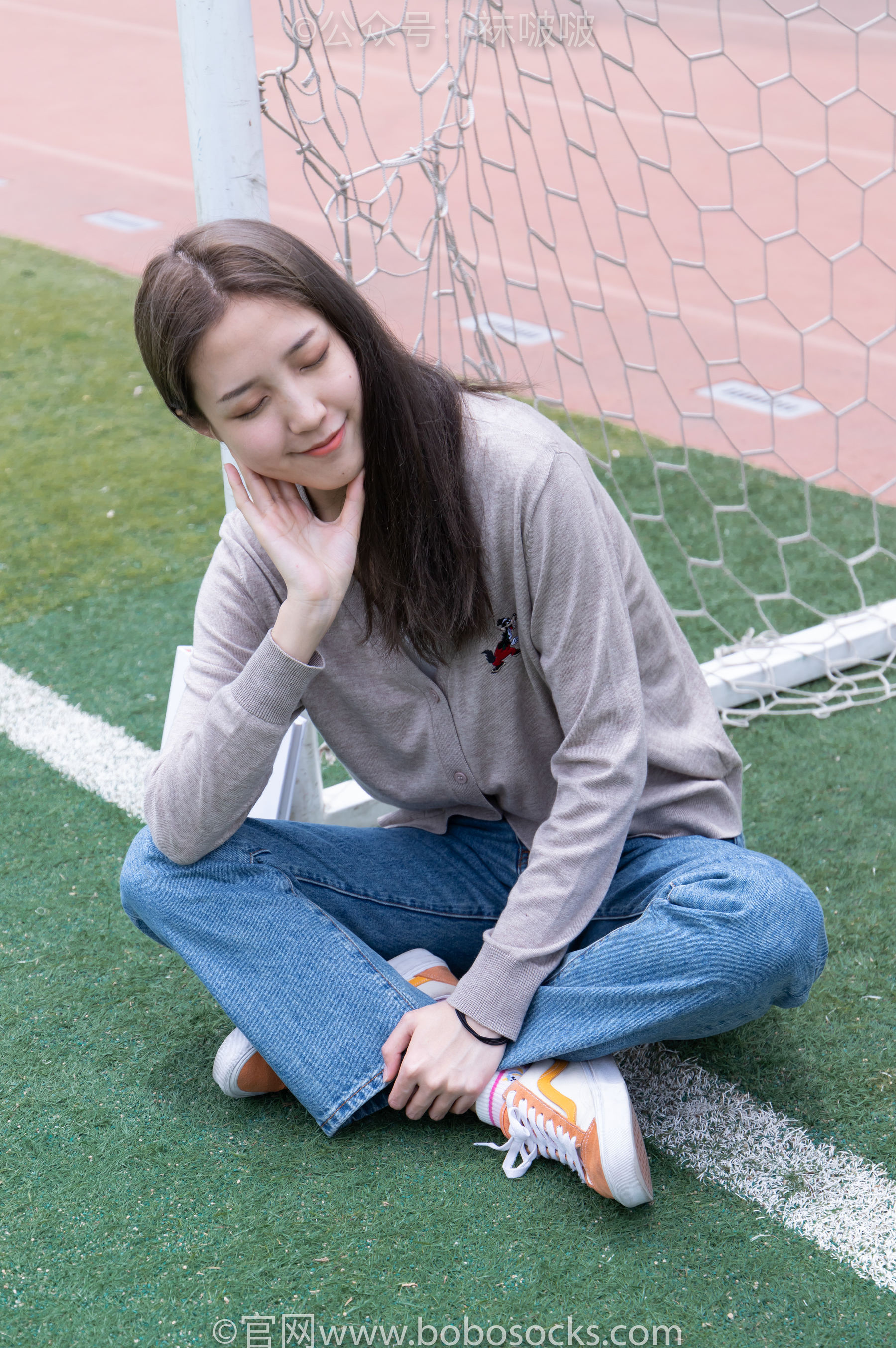 BoBoSocks袜啵啵 No.004 泡芙-vans帆布鞋、白棉袜、裸足（126P）