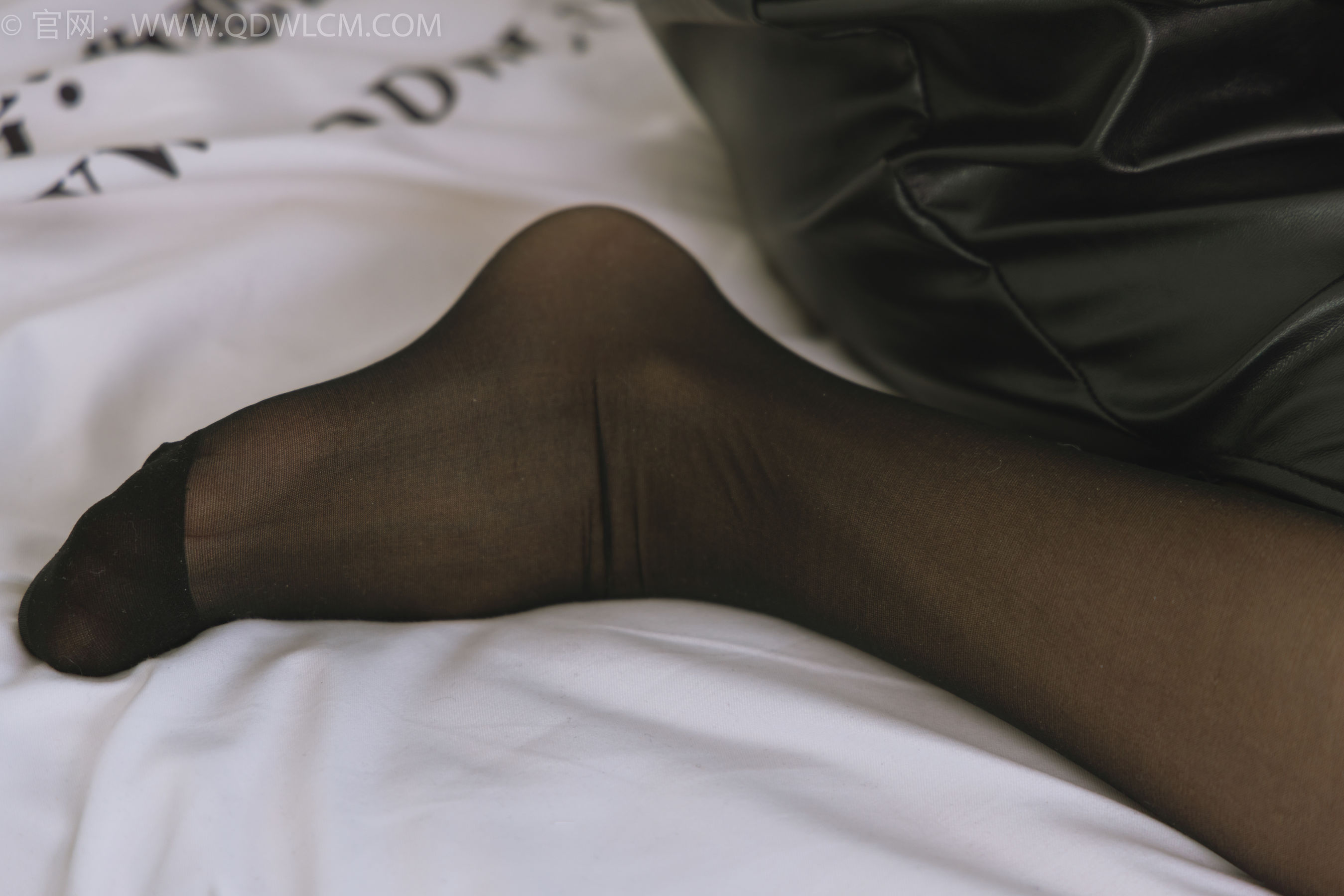 物恋传媒 No.1510 米米-深邃的光（150P）