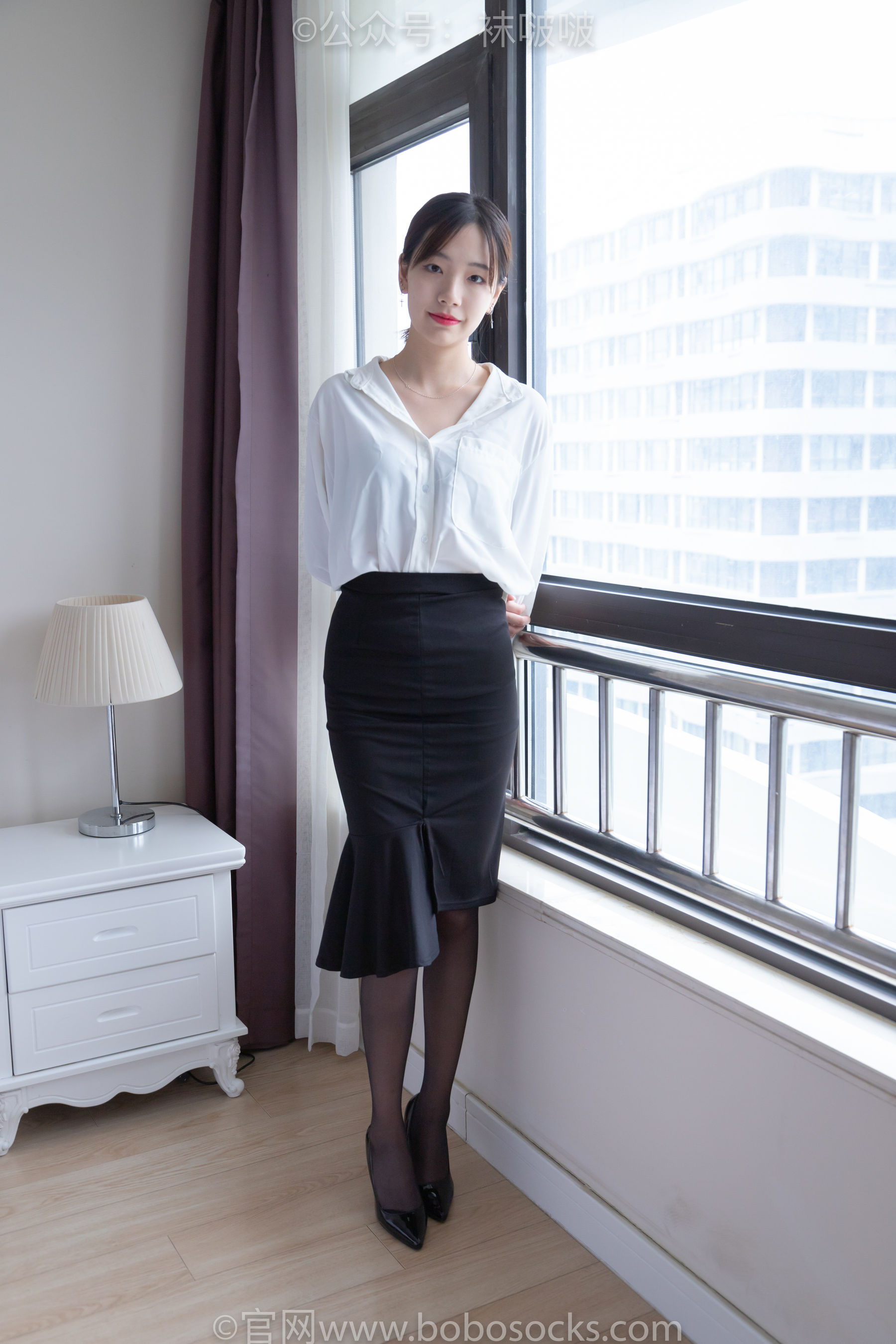 BoBoSocks袜啵啵 No.017 小甜豆-OL制服、高跟鞋、黑丝（130P）