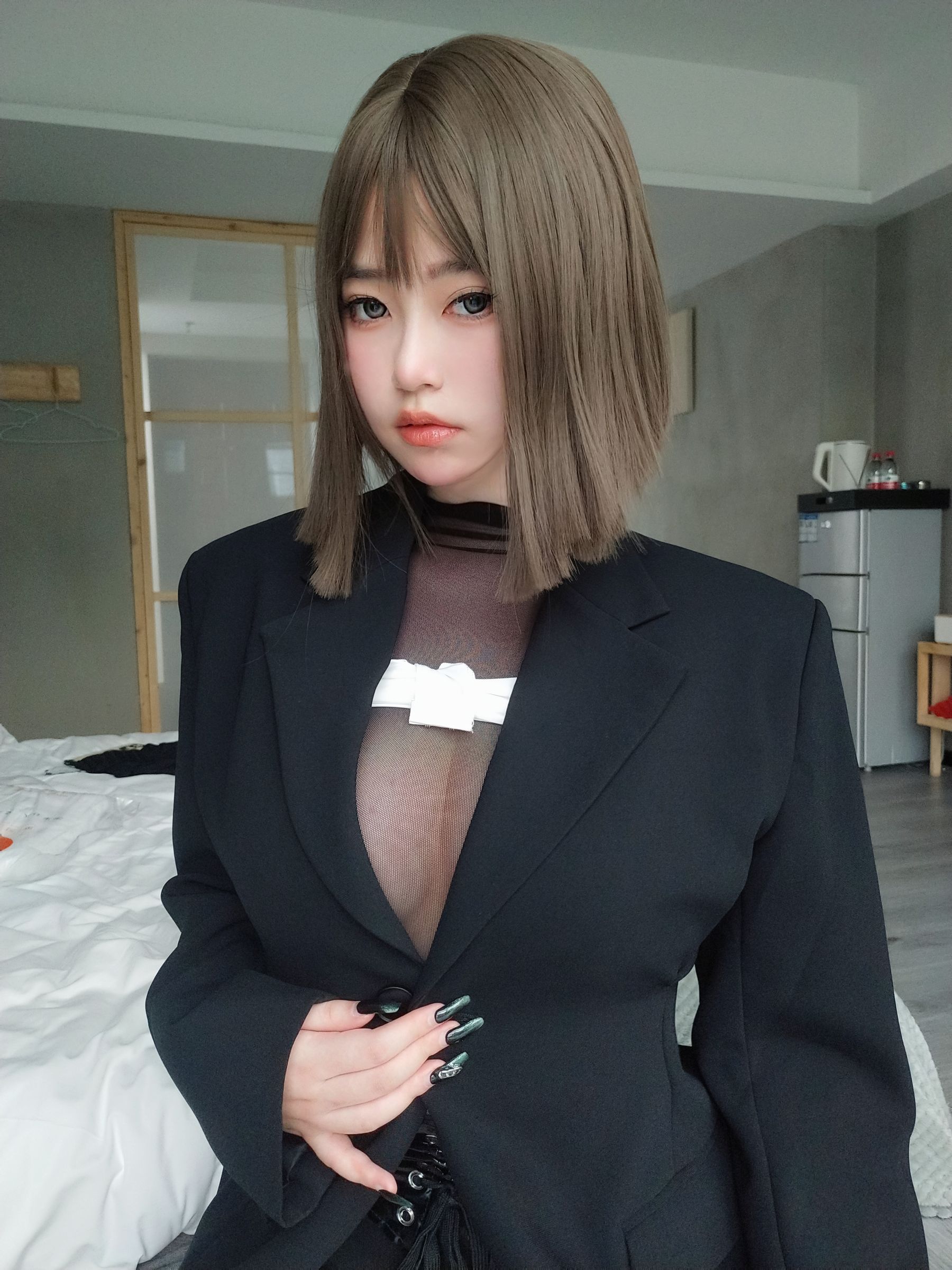 [福利COS] 女主K - 大胆的秘书（107P）
