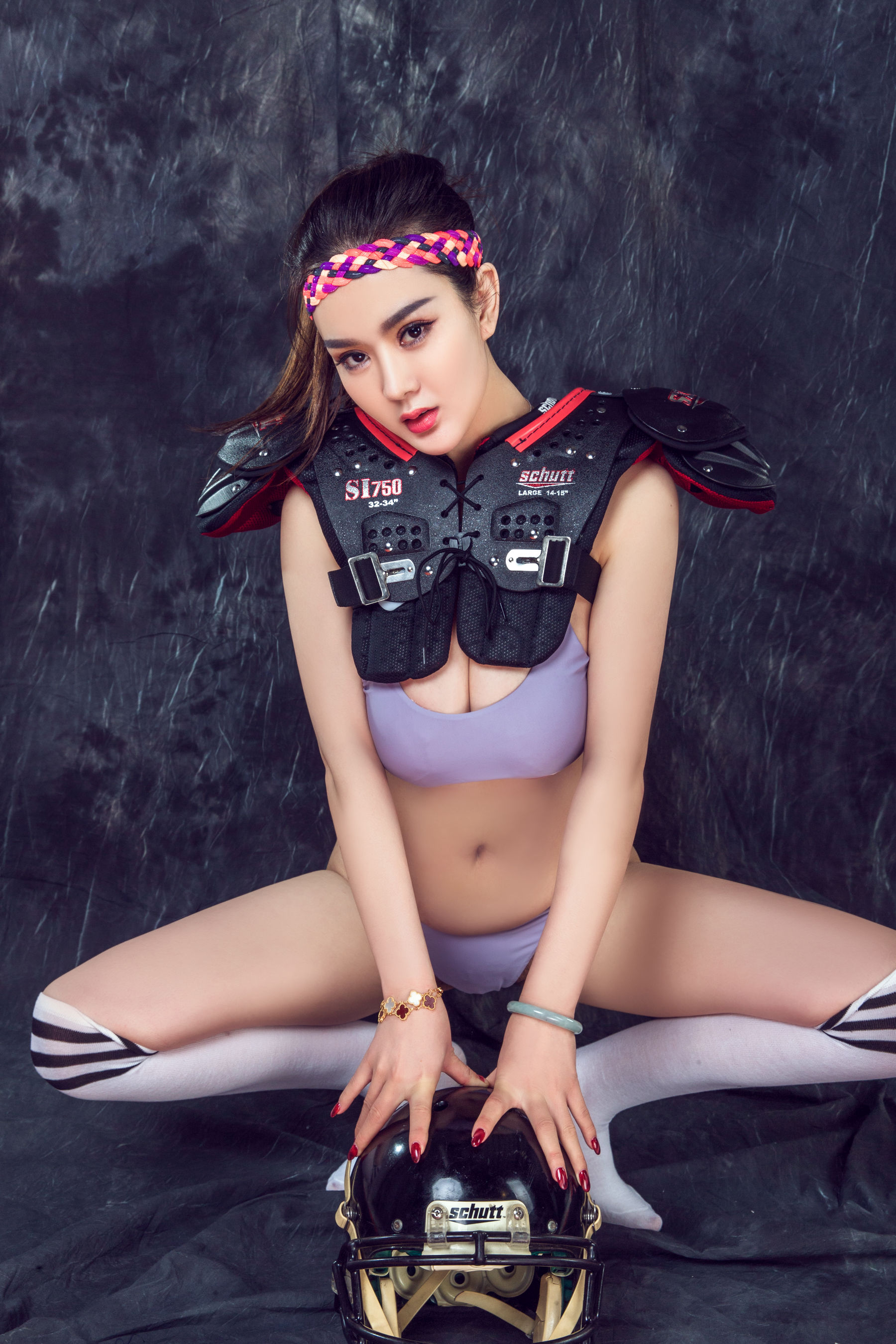 易阳《超级碗杯③》 [头条女神TouTiao]（26P）