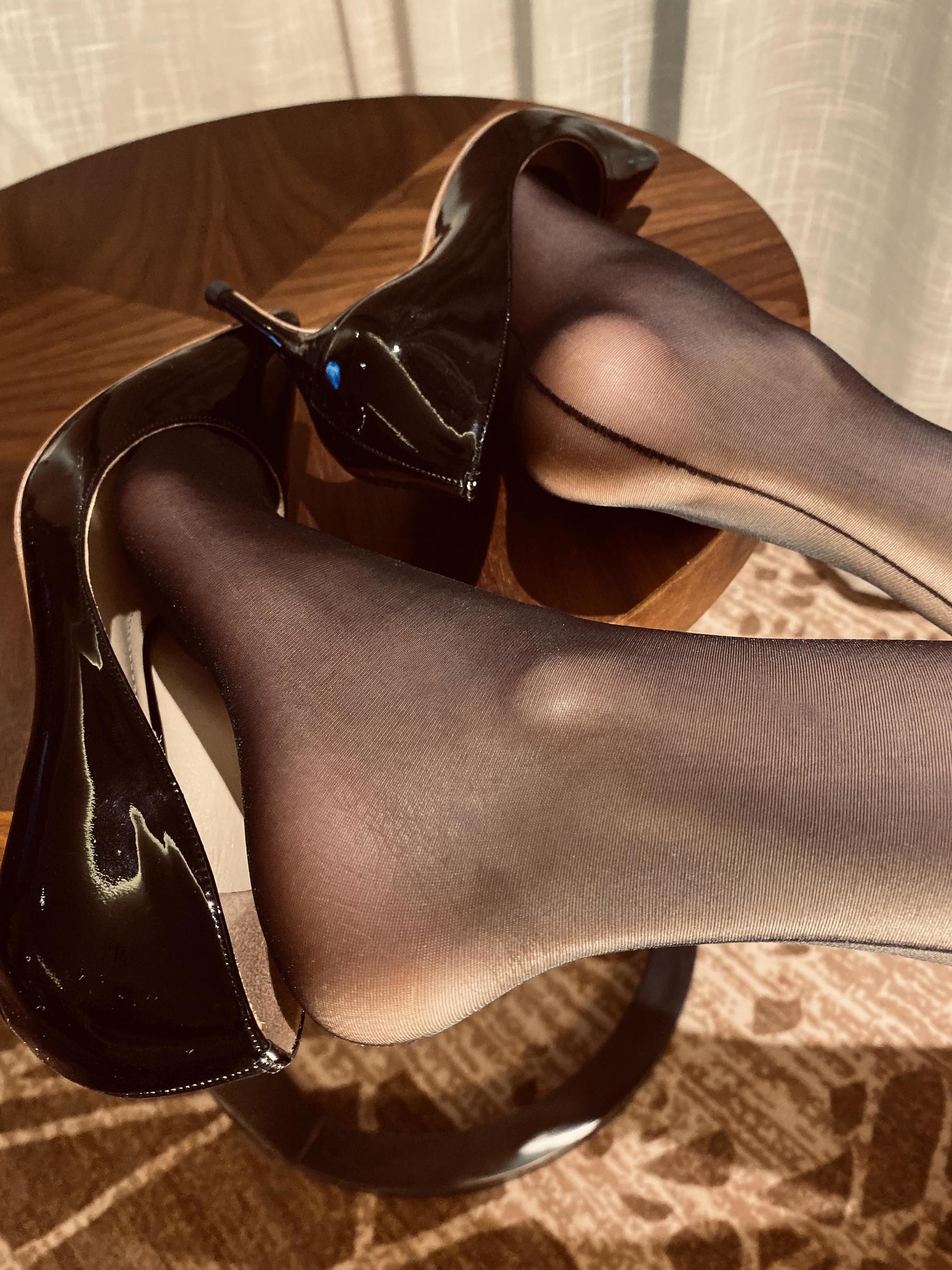 [福利COS] 软妹小九九 丝足微信朋友圈收费资源打包下载2（238P）