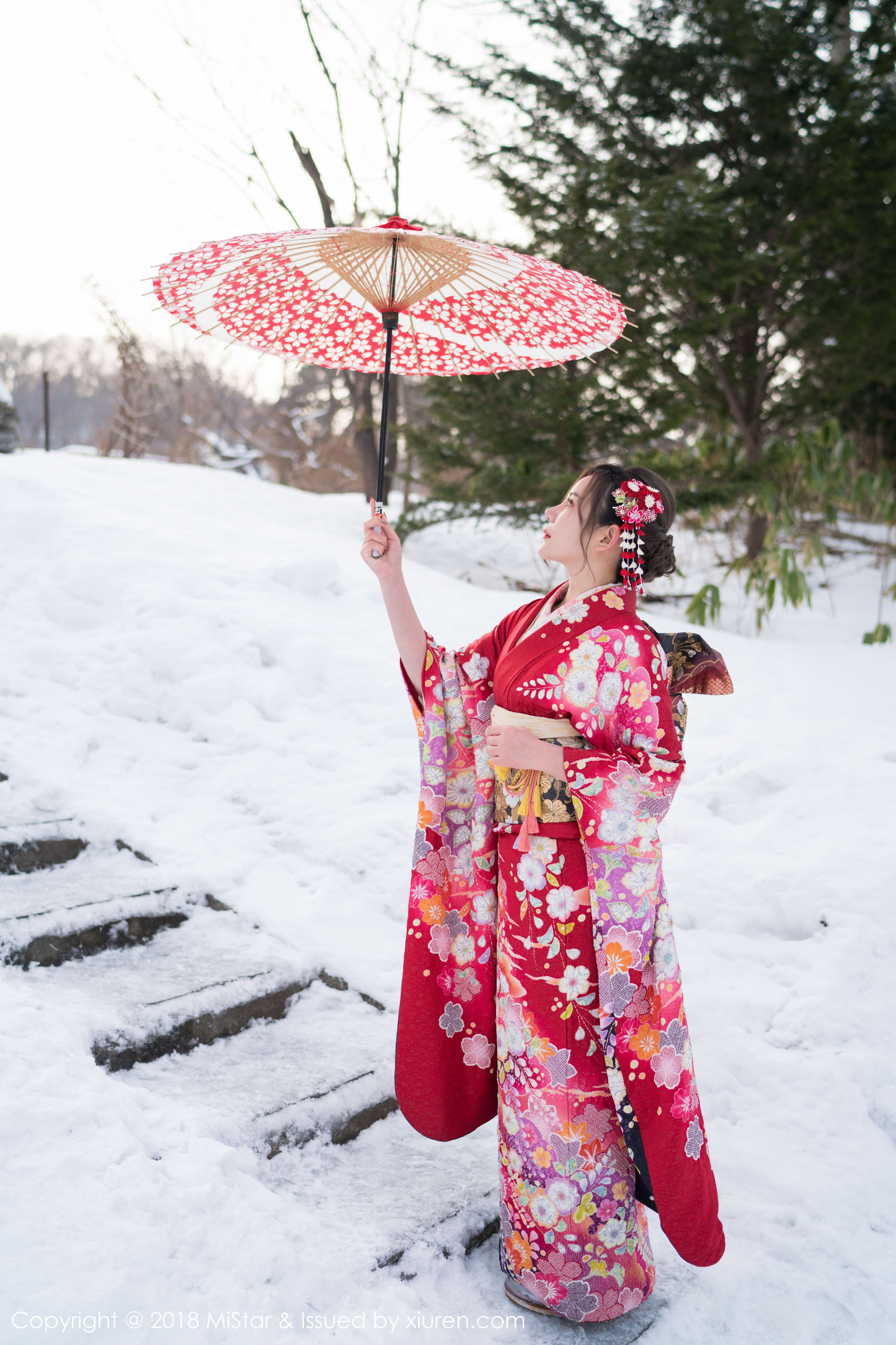 小奶昔Kyra《白衬衫黑丝吊袜》 [魅妍社MiStar] VOL.228（35P）