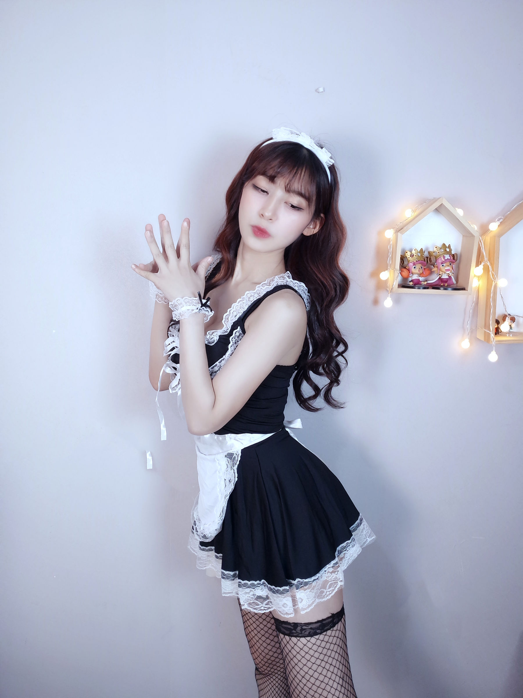 B站羊小雪写真-女仆（17P）