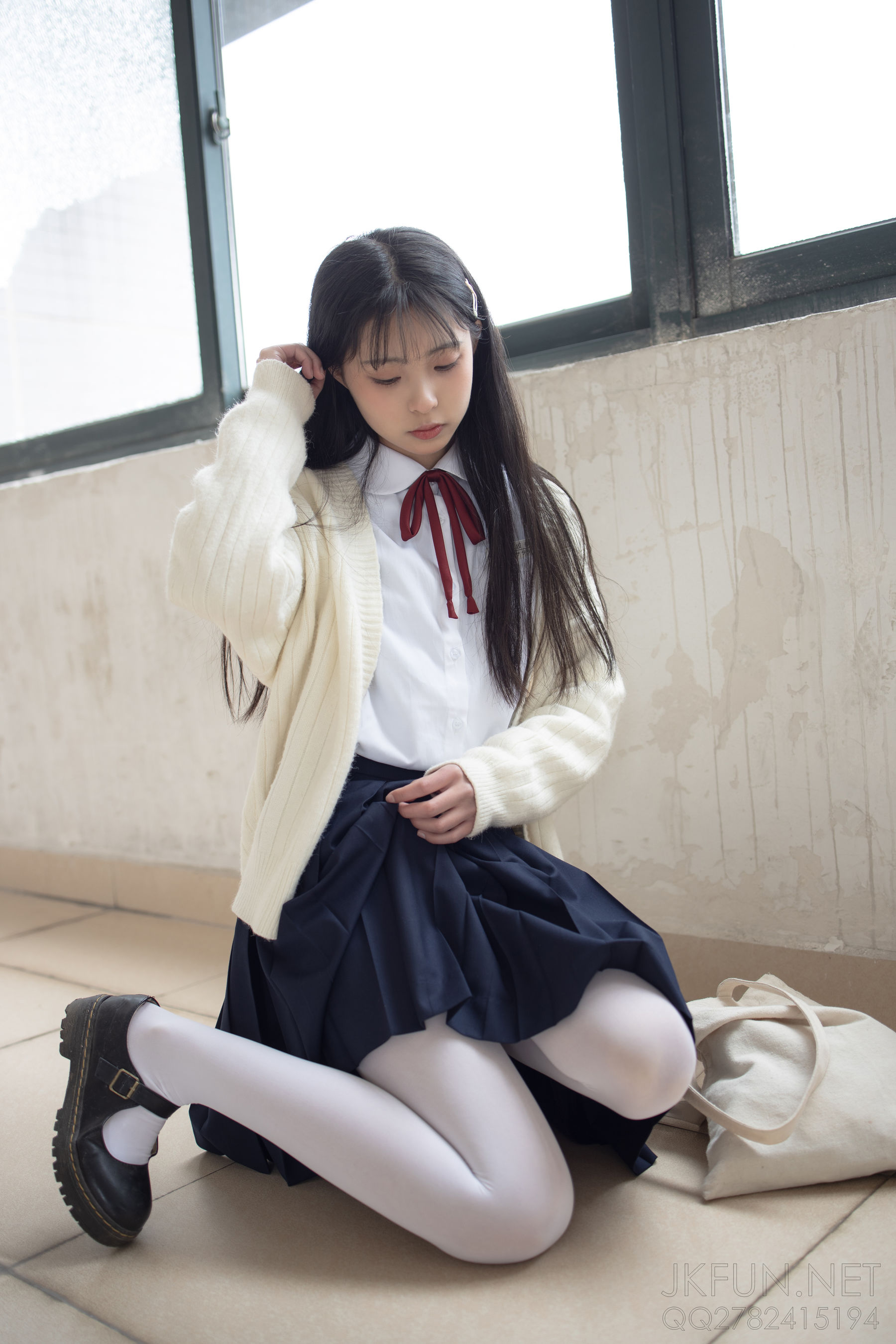 [森萝财团] JKFUN-001 甜米 纯纯的白丝学妹（127P）