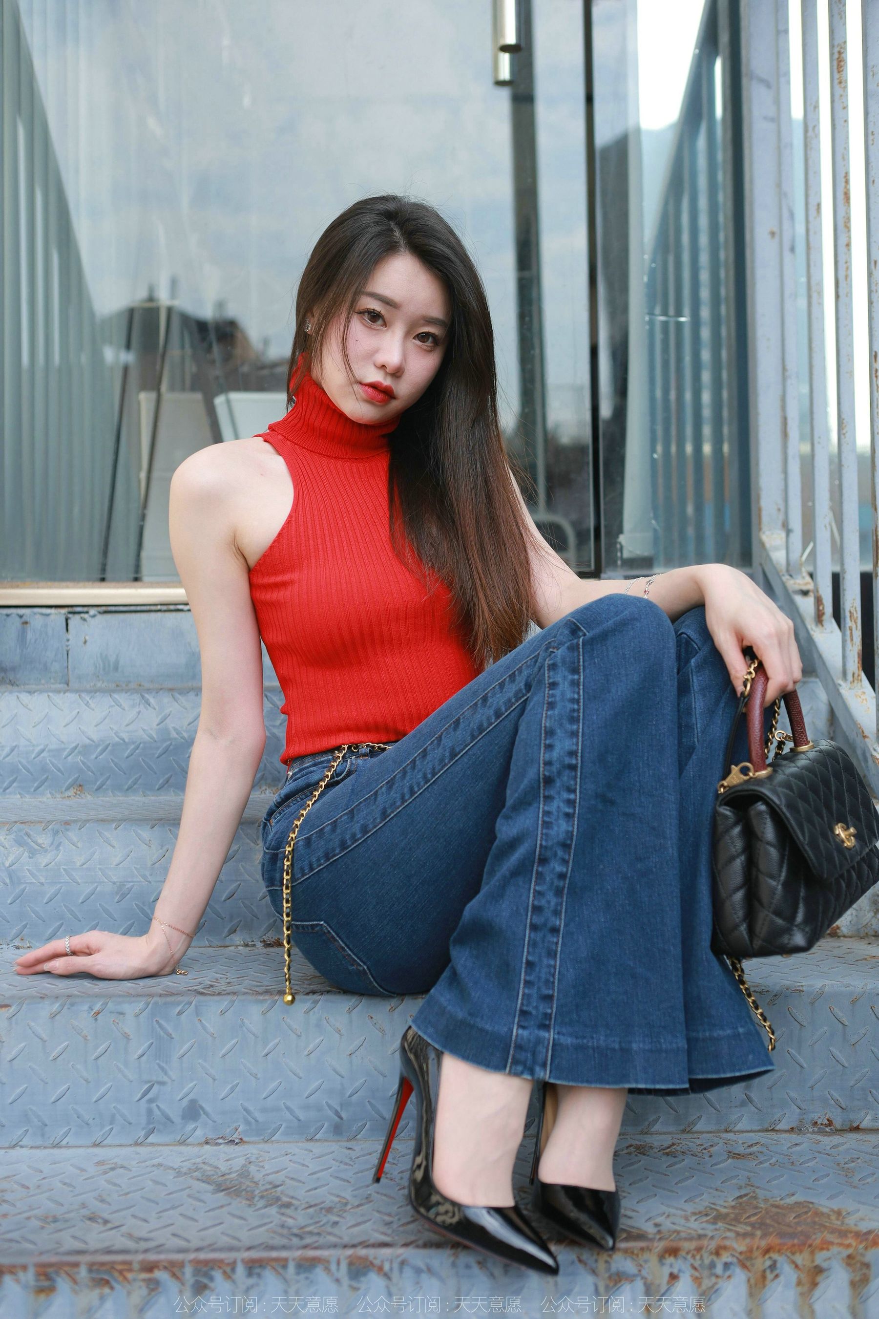 [异思趣向IESS] 模特 佳爷 《红底高跟库里丝》（92P）