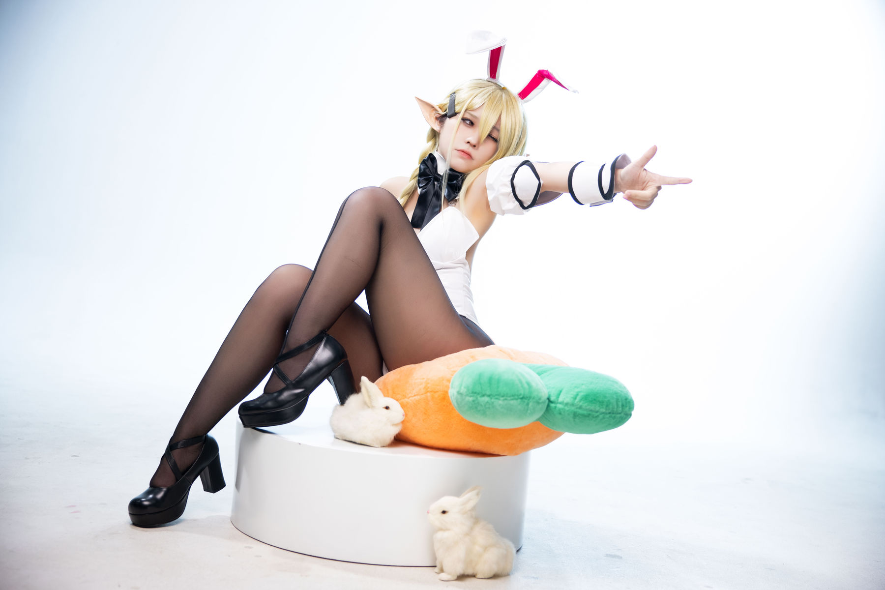 动漫博主G44不会受伤 - 水兰儿兔女郎（31P）