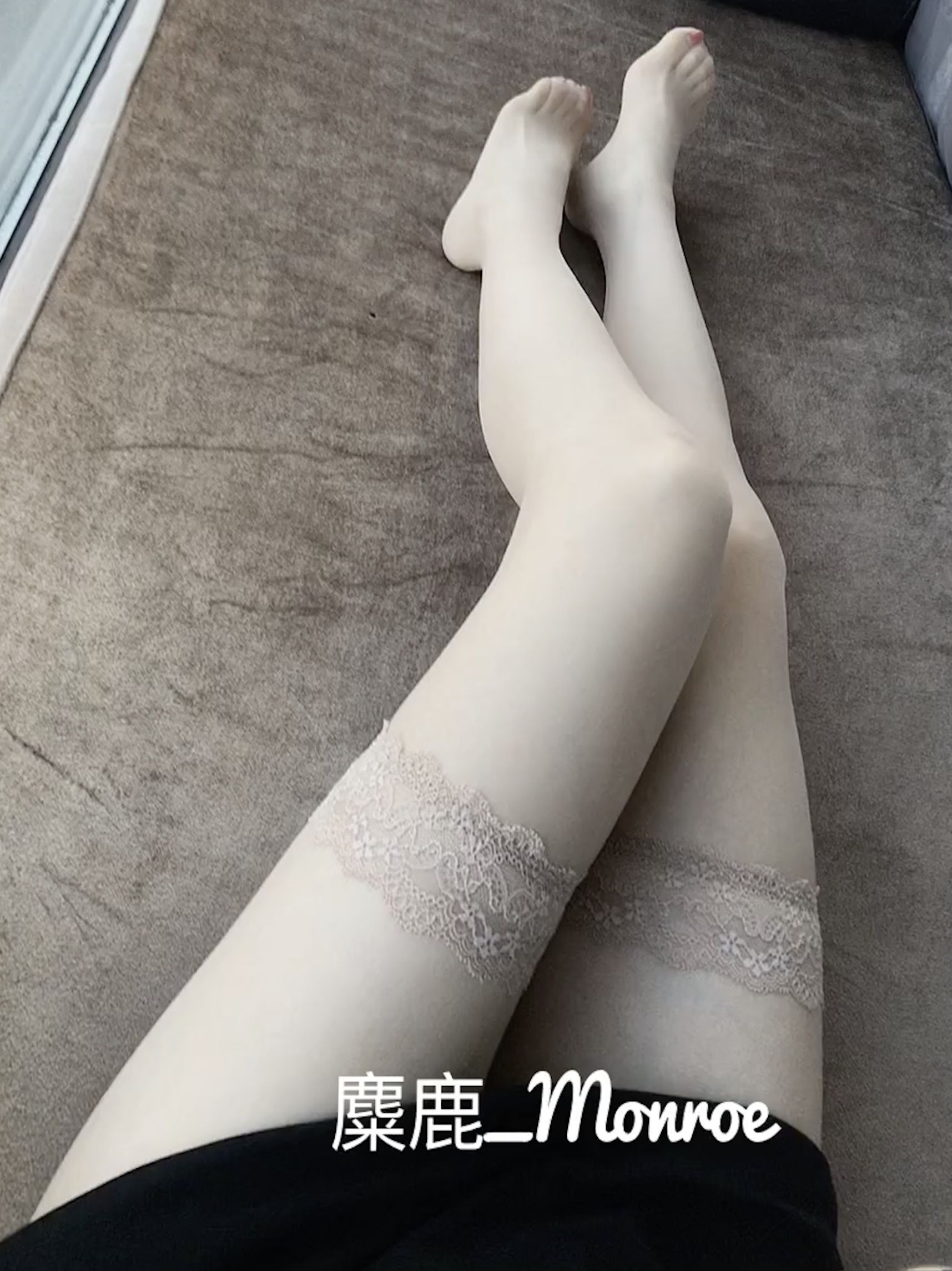 [福利COS] 丝足博主麋鹿_Monroe 2020.05.30 月未丝集（74P）