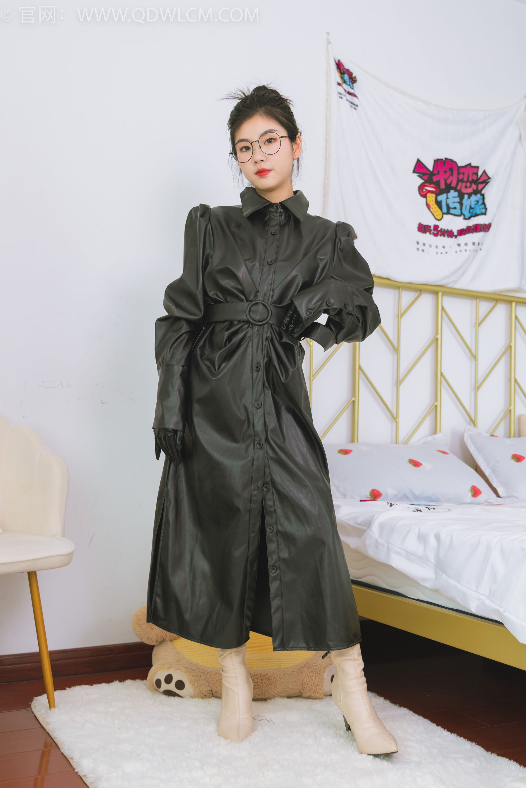 物恋传媒 No.1510 米米-深邃的光（150P）