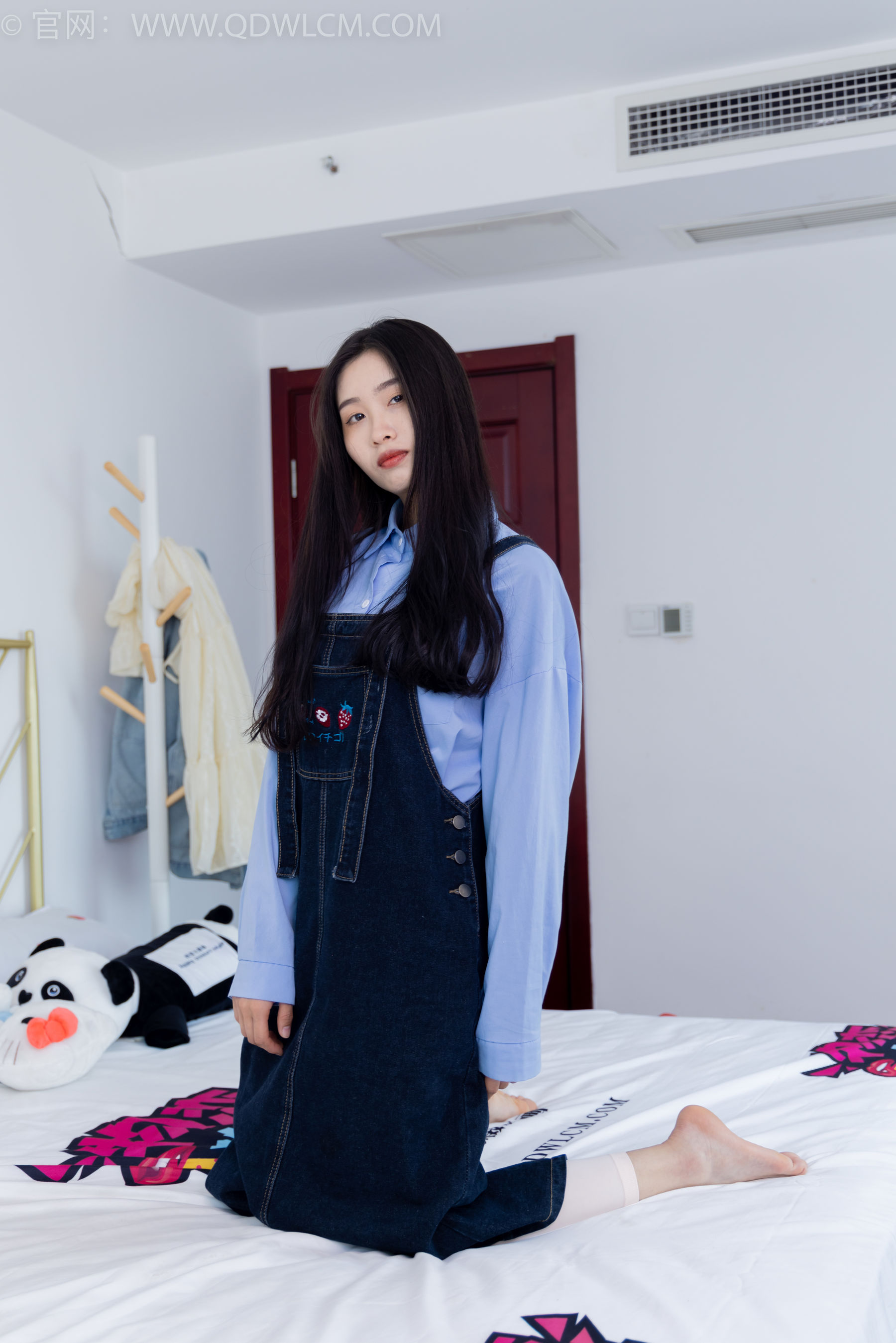 物恋传媒 No.1570 绒绒-一个人的悲喜（155P）