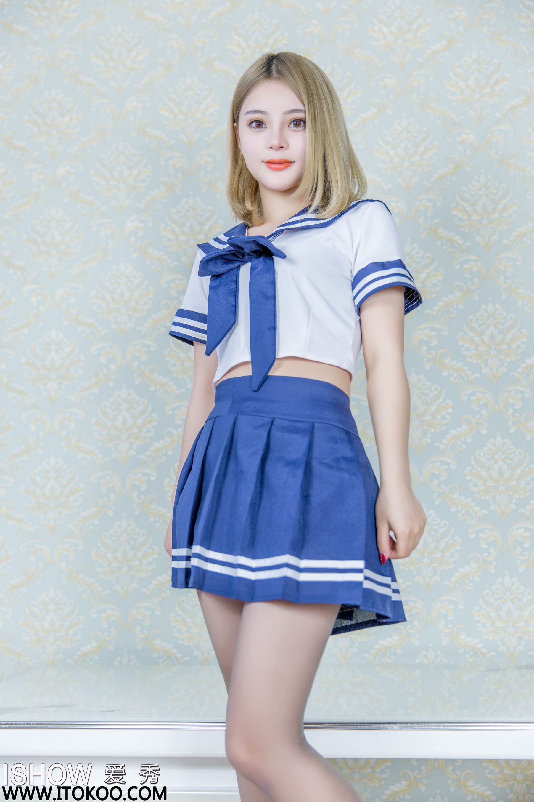 蜜雪儿Michelle《蓝色水手服+超薄灰丝裤袜》 [ISHOW爱秀] NO.097（30P）