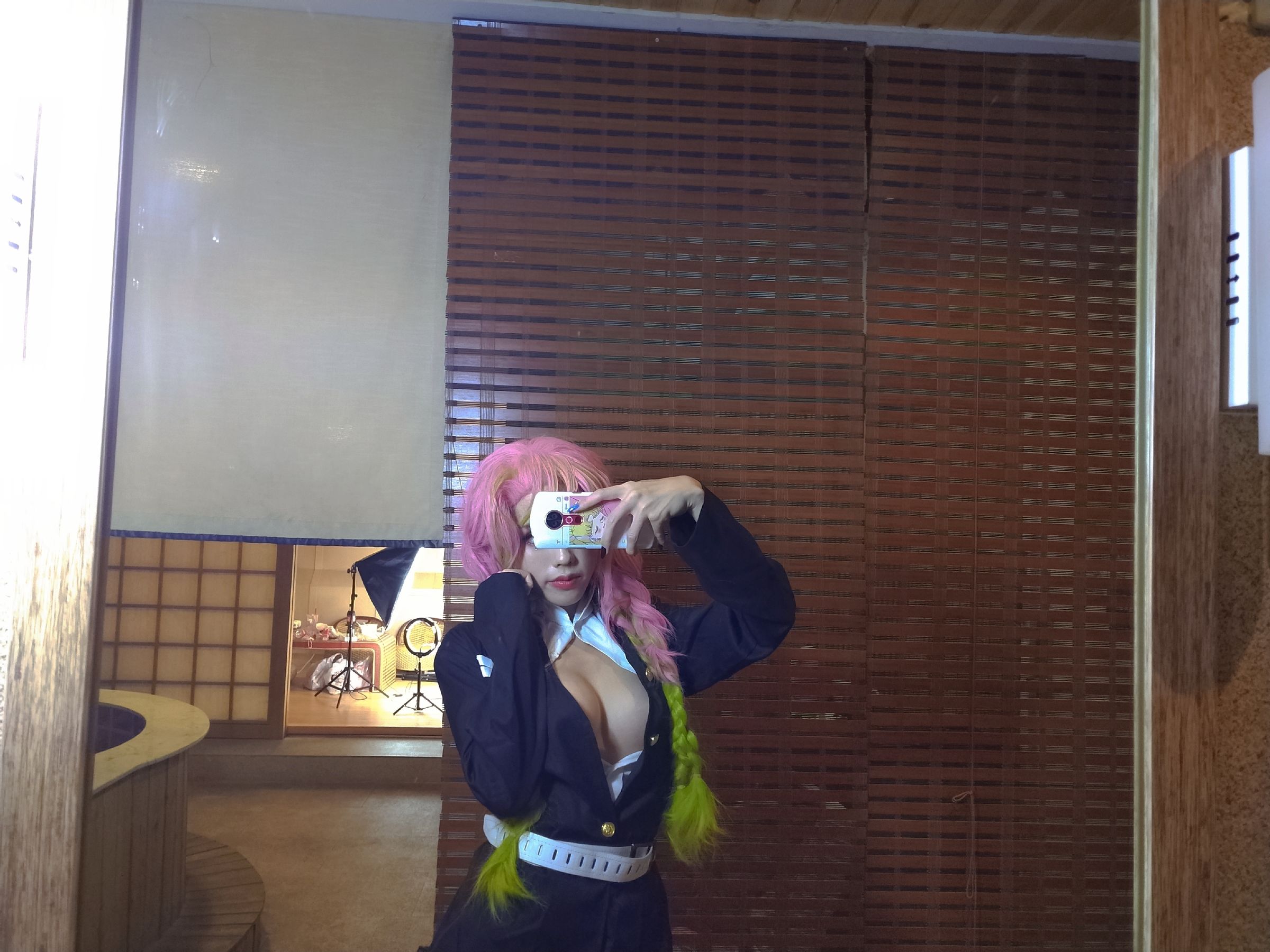 [福利COS] 钛合金大粑粑 - 鬼灭之刃 恋柱（15P）