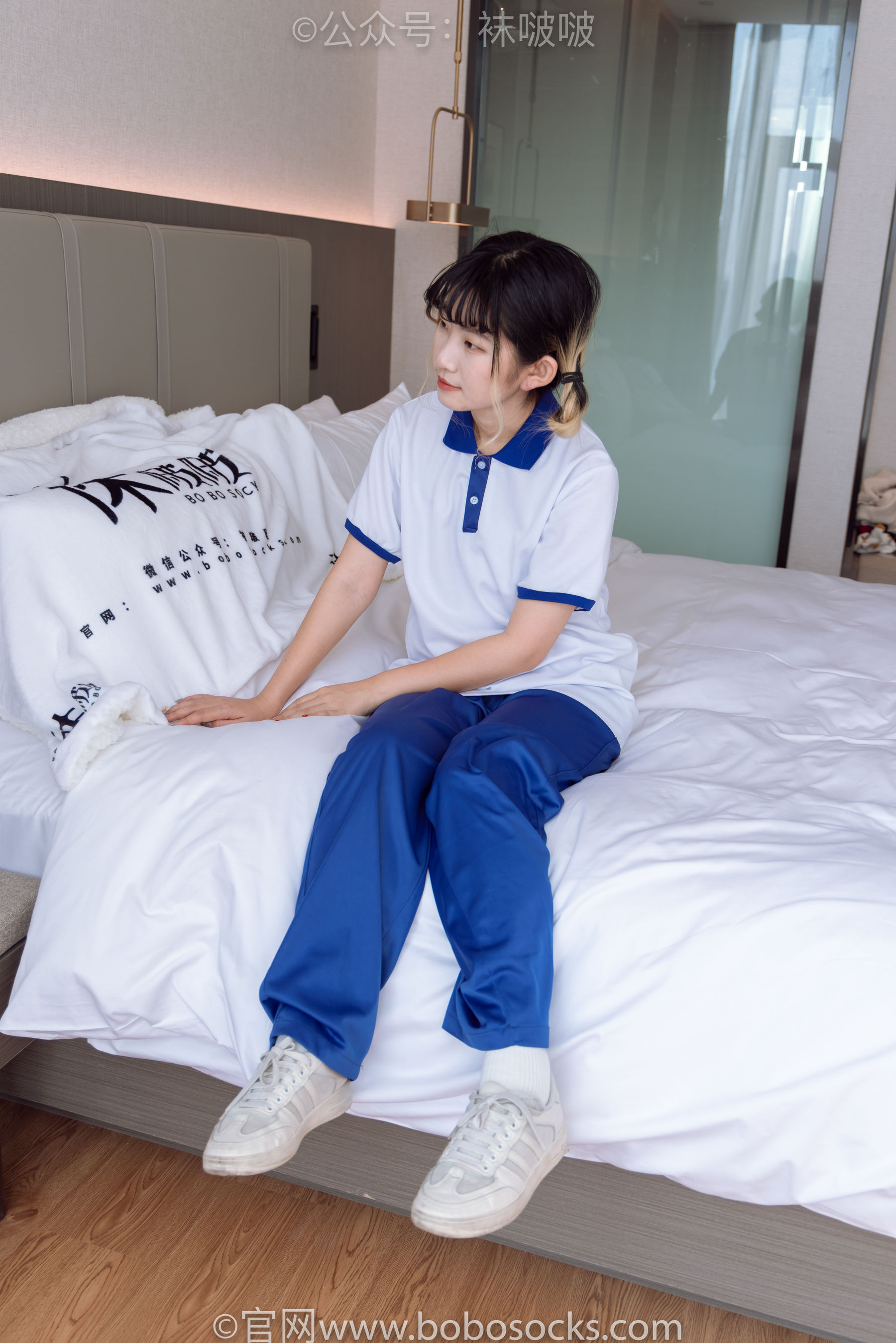 BoBoSocks袜啵啵 No.042 砂糖-校服、板鞋、白棉袜、油亮白丝（137P）