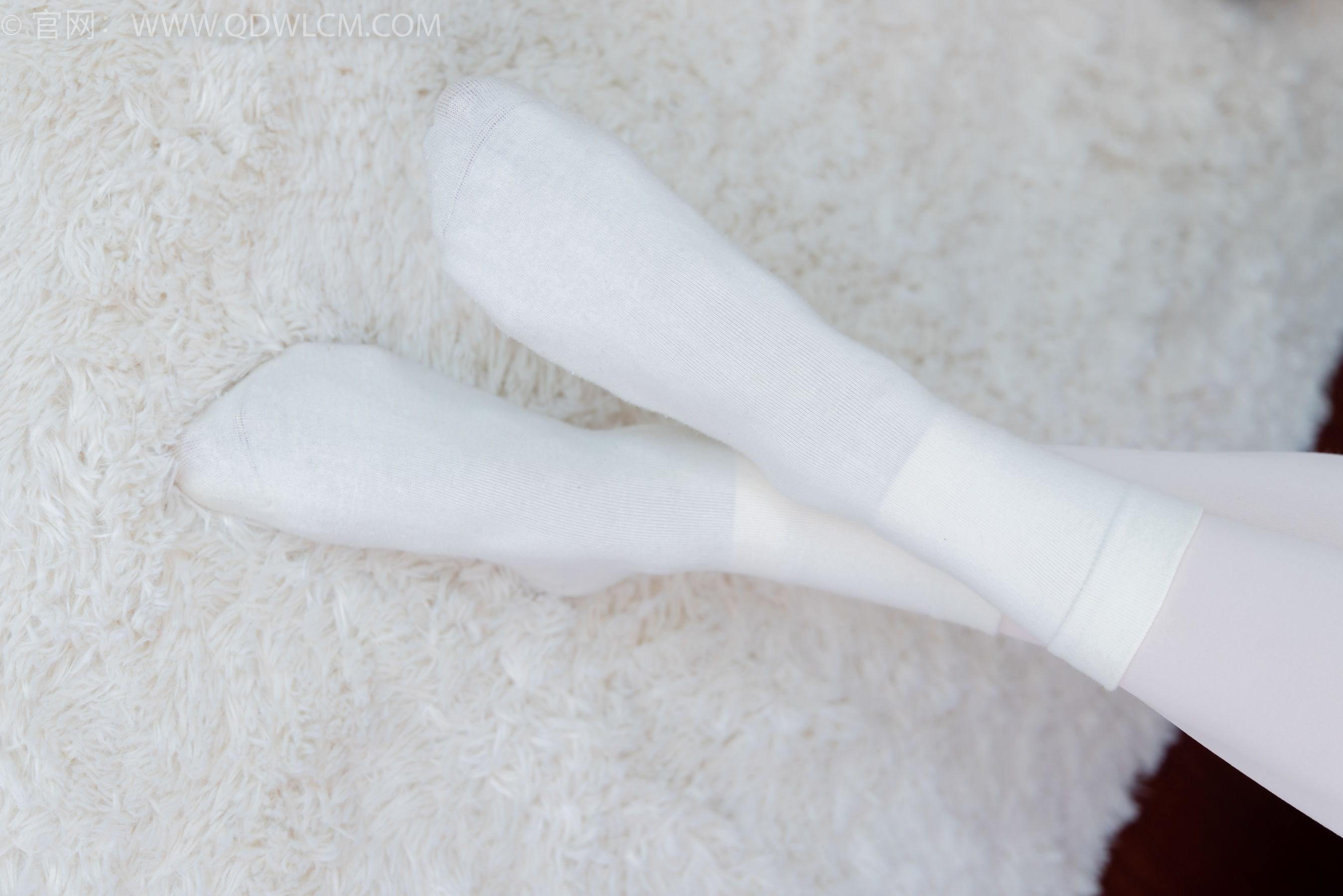 物恋传媒 No.1570 绒绒-一个人的悲喜（155P）