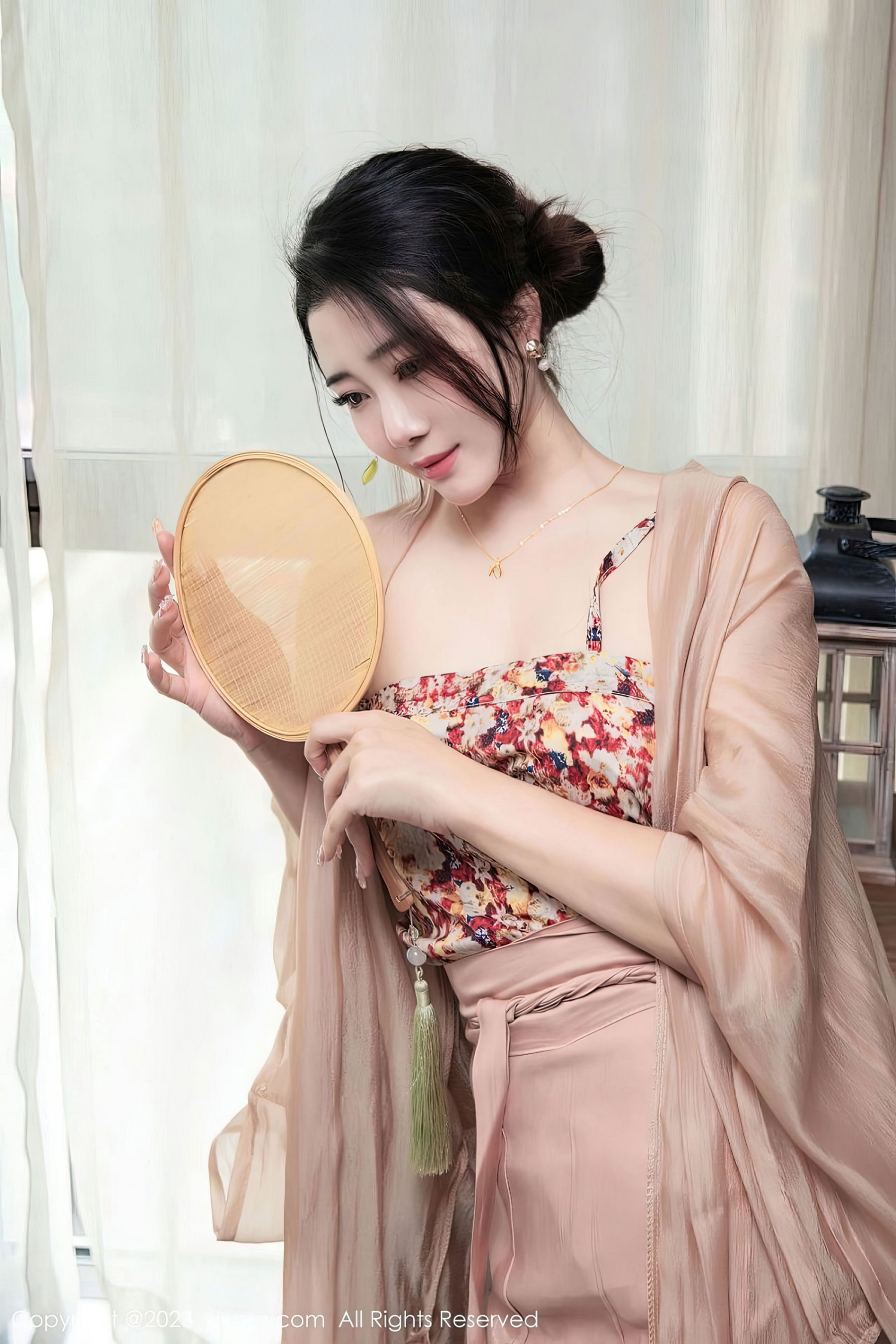 [秀人XiuRen] 2023.03.23 No.6457 严利娅（104P）