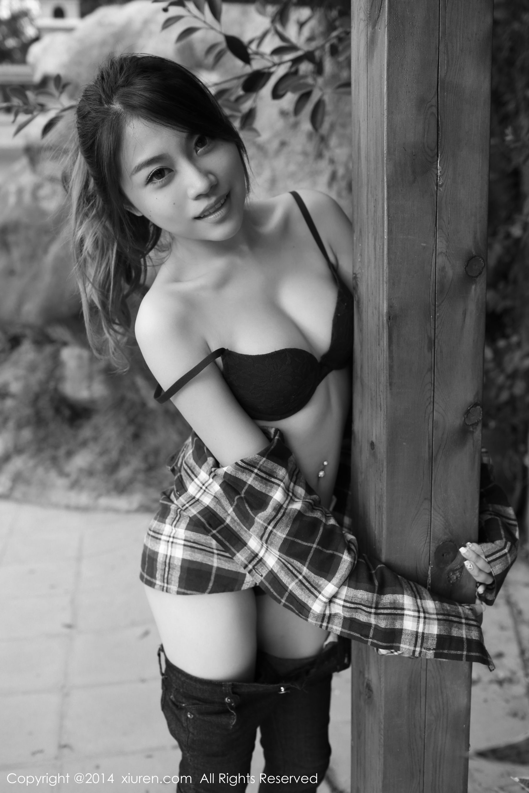 许诺Sabrina《厦门鼓浪屿旅拍写真》 [秀人网XiuRen] No.243（48P）