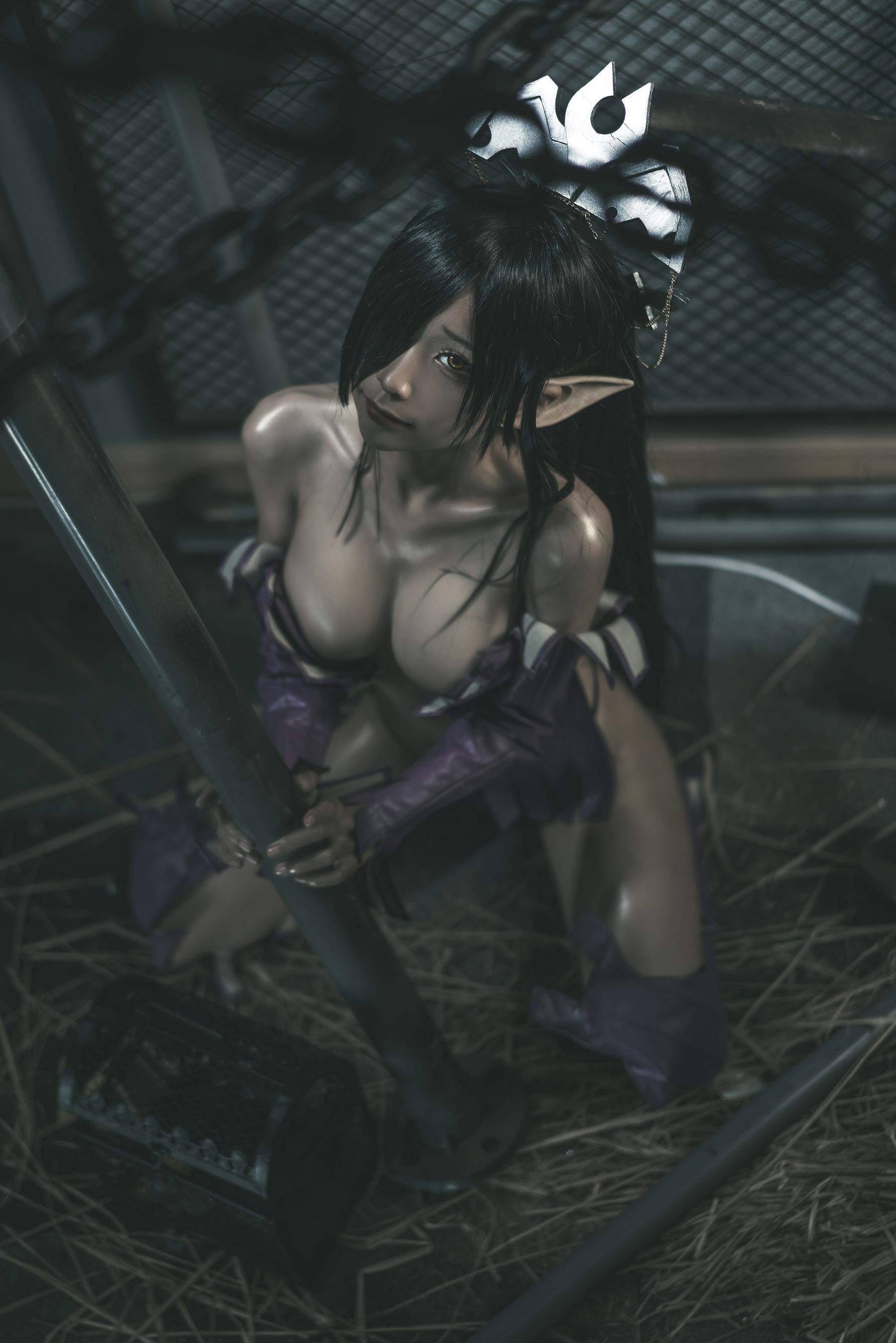 [网红COSER写真] 动漫博主蠢沫沫 - 黑兽女王 原设（35P）