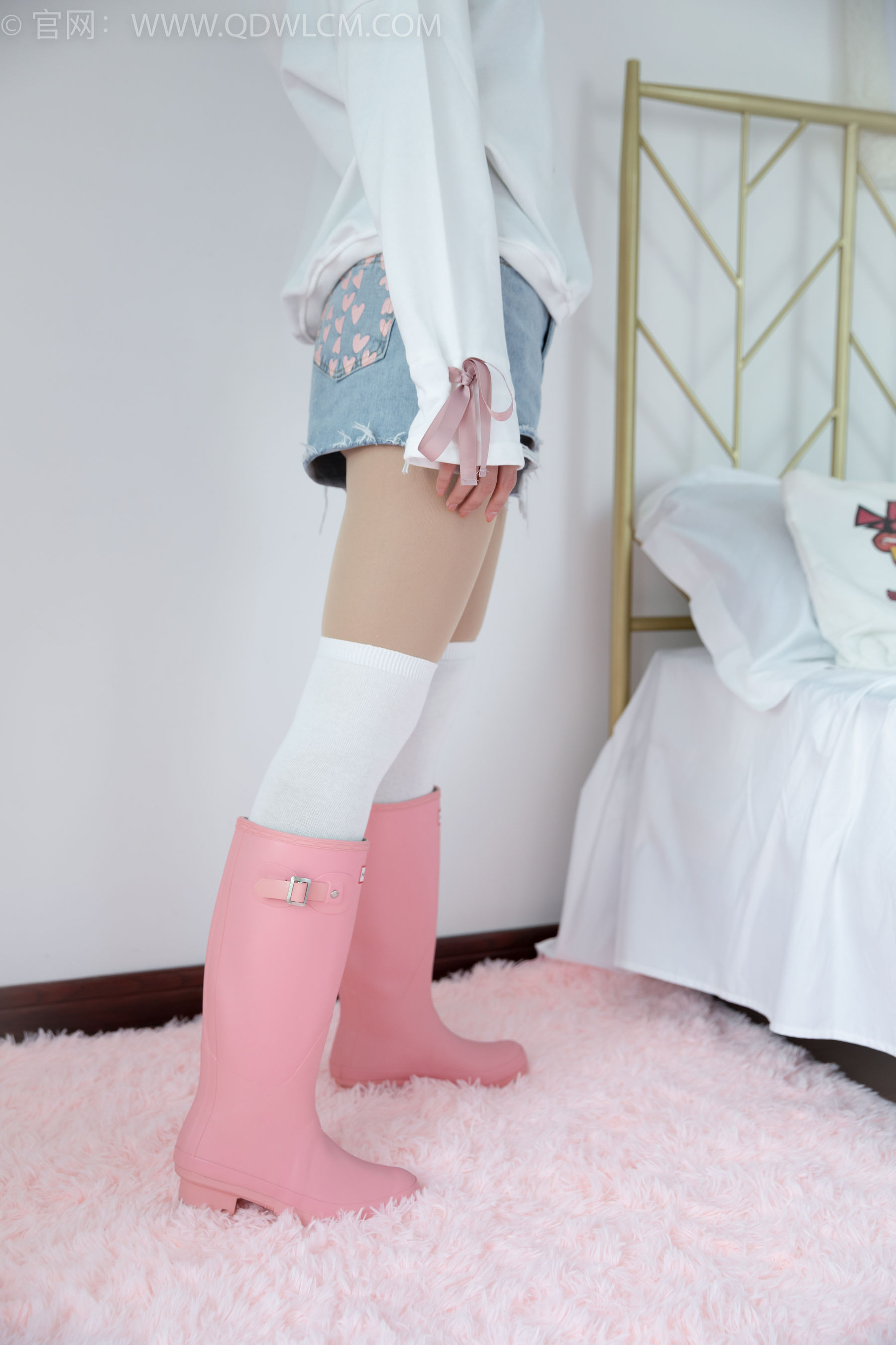 物恋传媒 No.1509 婷婷-黑色的花（161P）