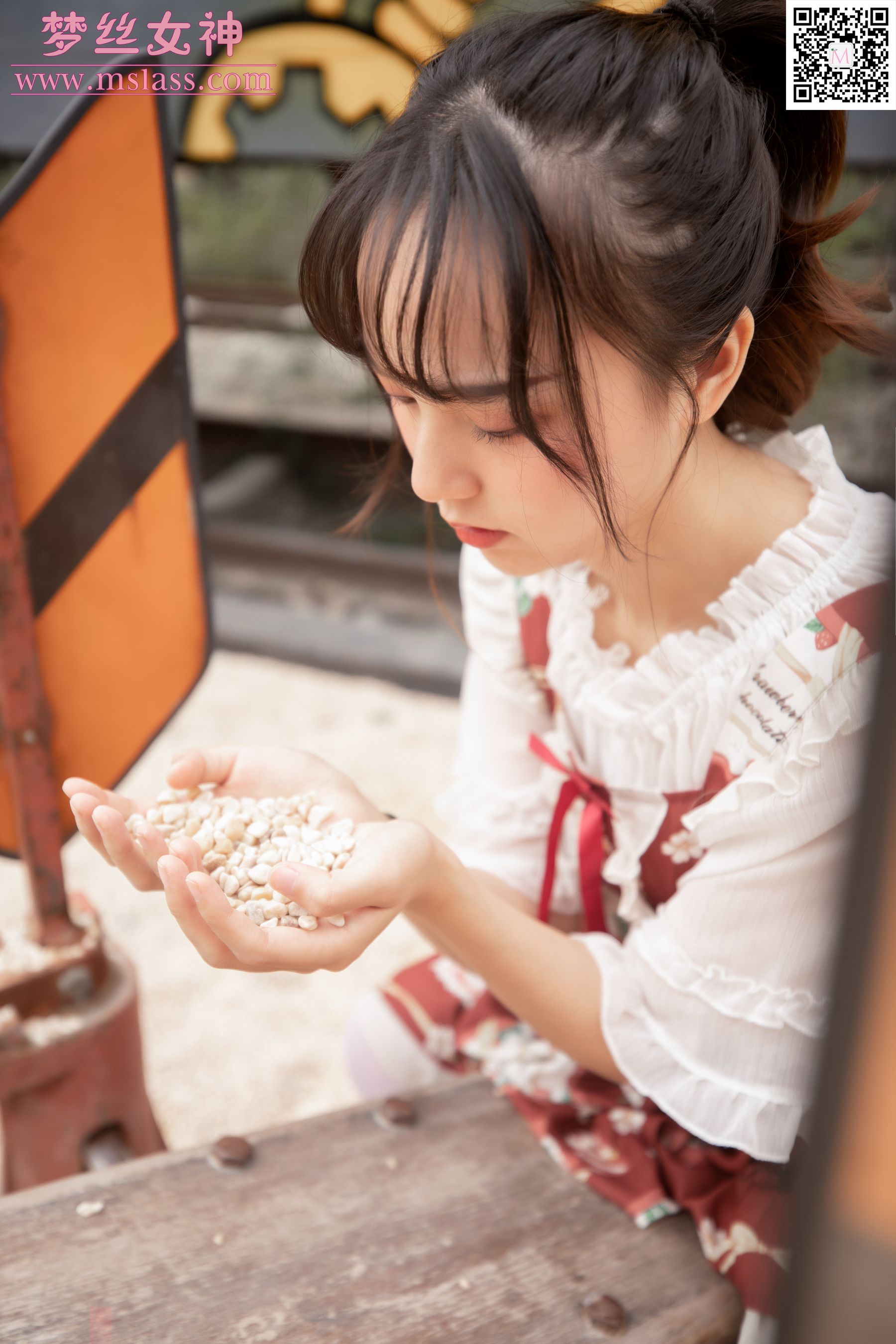 [梦丝女神MSLASS]  玥玥 白丝洛丽塔（71P）