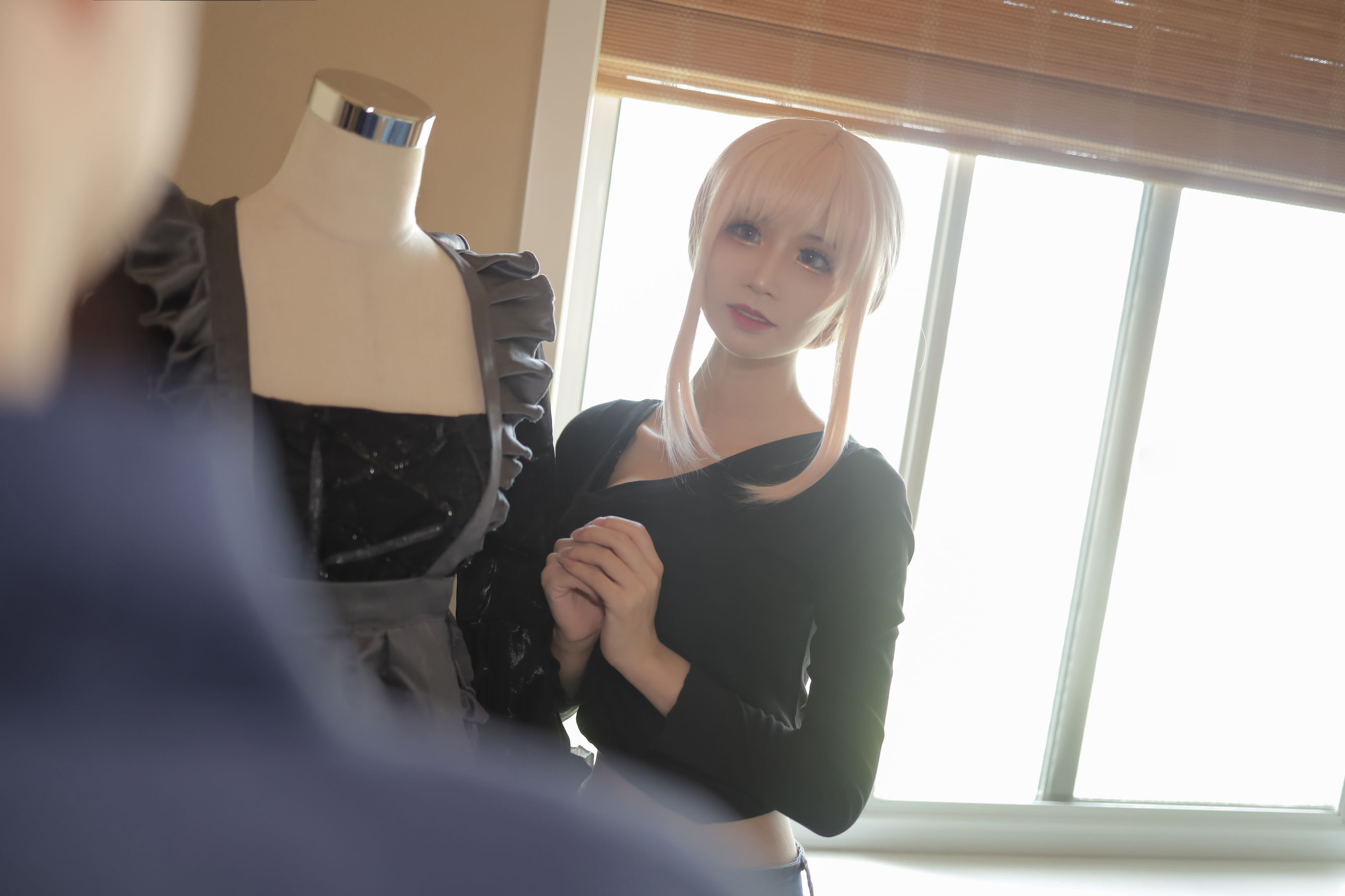 [福利COS] 动漫博主爱老师_PhD - 喜多川海梦 洛丽塔（13P）