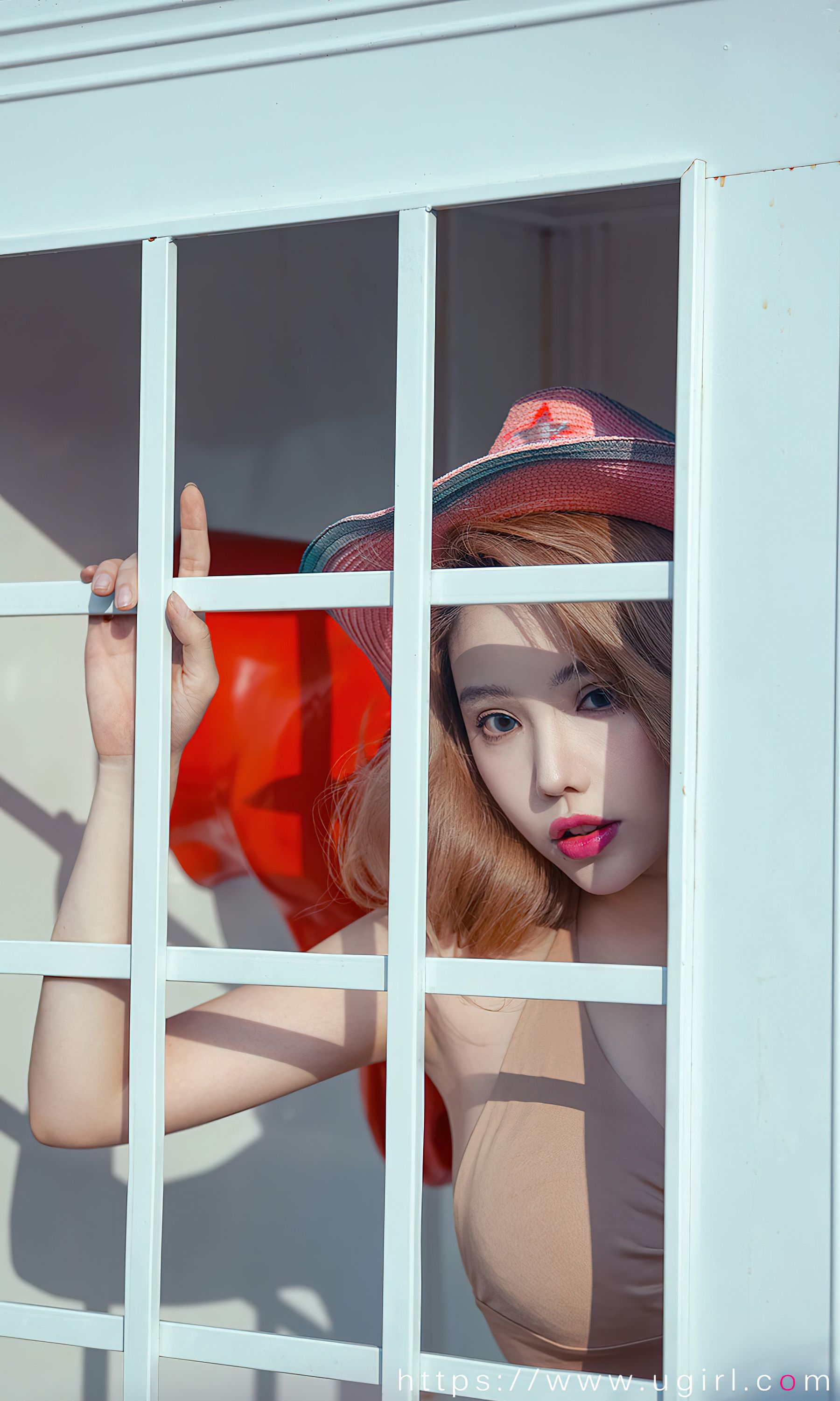 [爱尤物Ugirls] No.2462 妮小妖 念念不忘（34P）