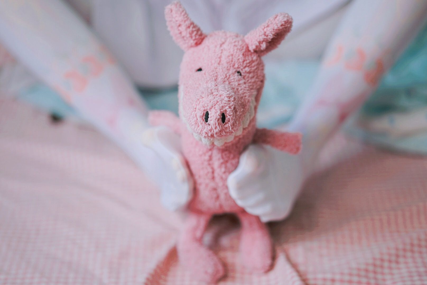 [网红COSER写真] 萌妹子眼酱大魔王w - 踩玩偶（10P）