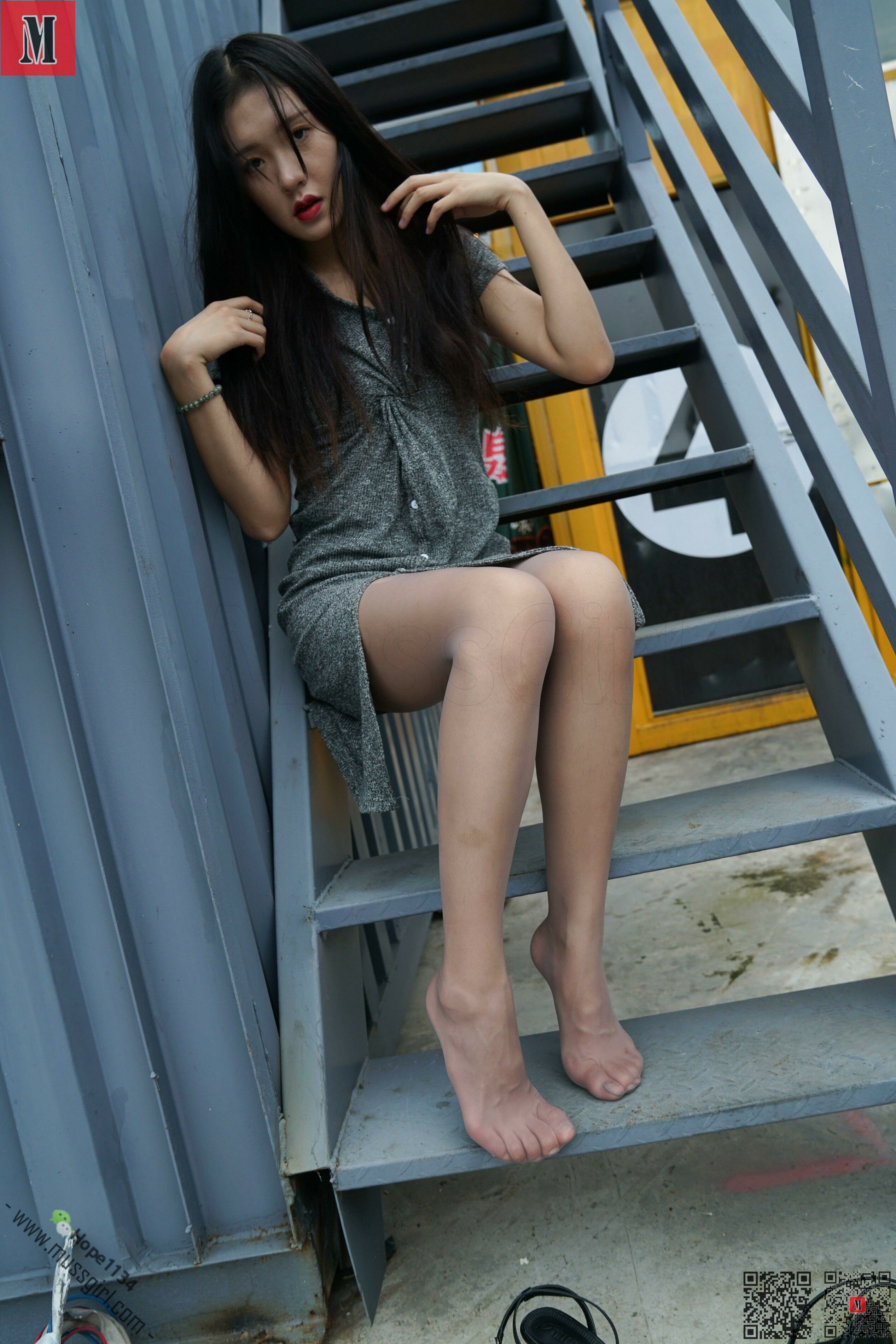 [慕丝女郎MussGirl] No.306 芭蕾舞蹈演员彬彬优雅长裙秀灰丝（91P）