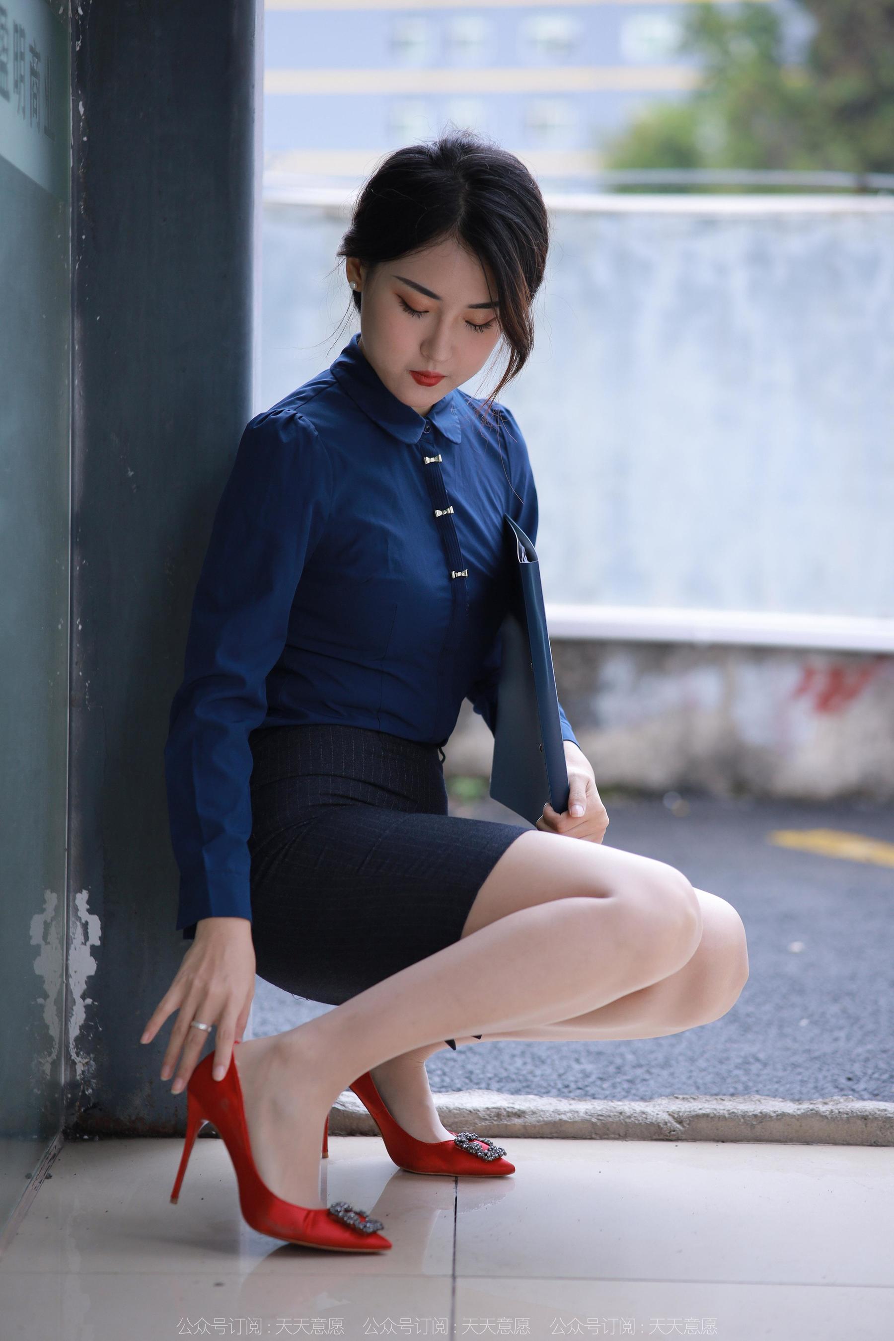 IESS异思趣向 - 模特：小宝 《都市女白领》（87P）